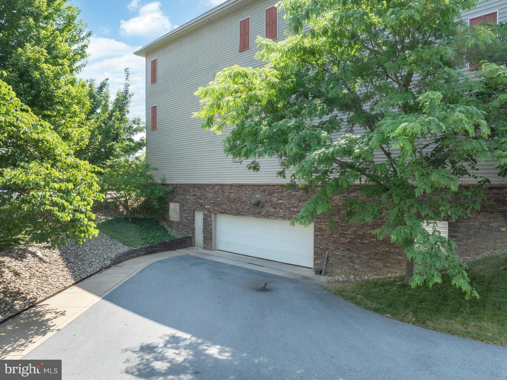 THE SUMMIT AT SHILOH - Residential