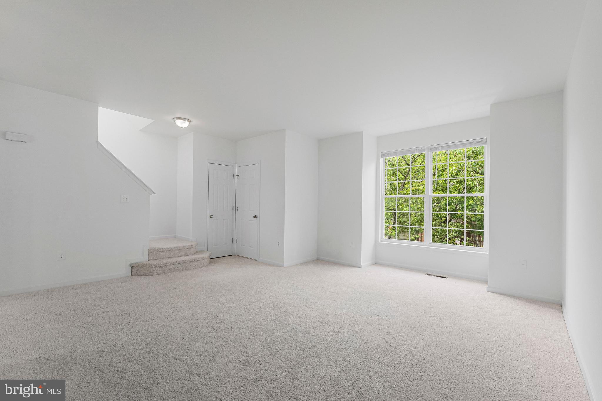 ASHBURN VILLAGE - Residential