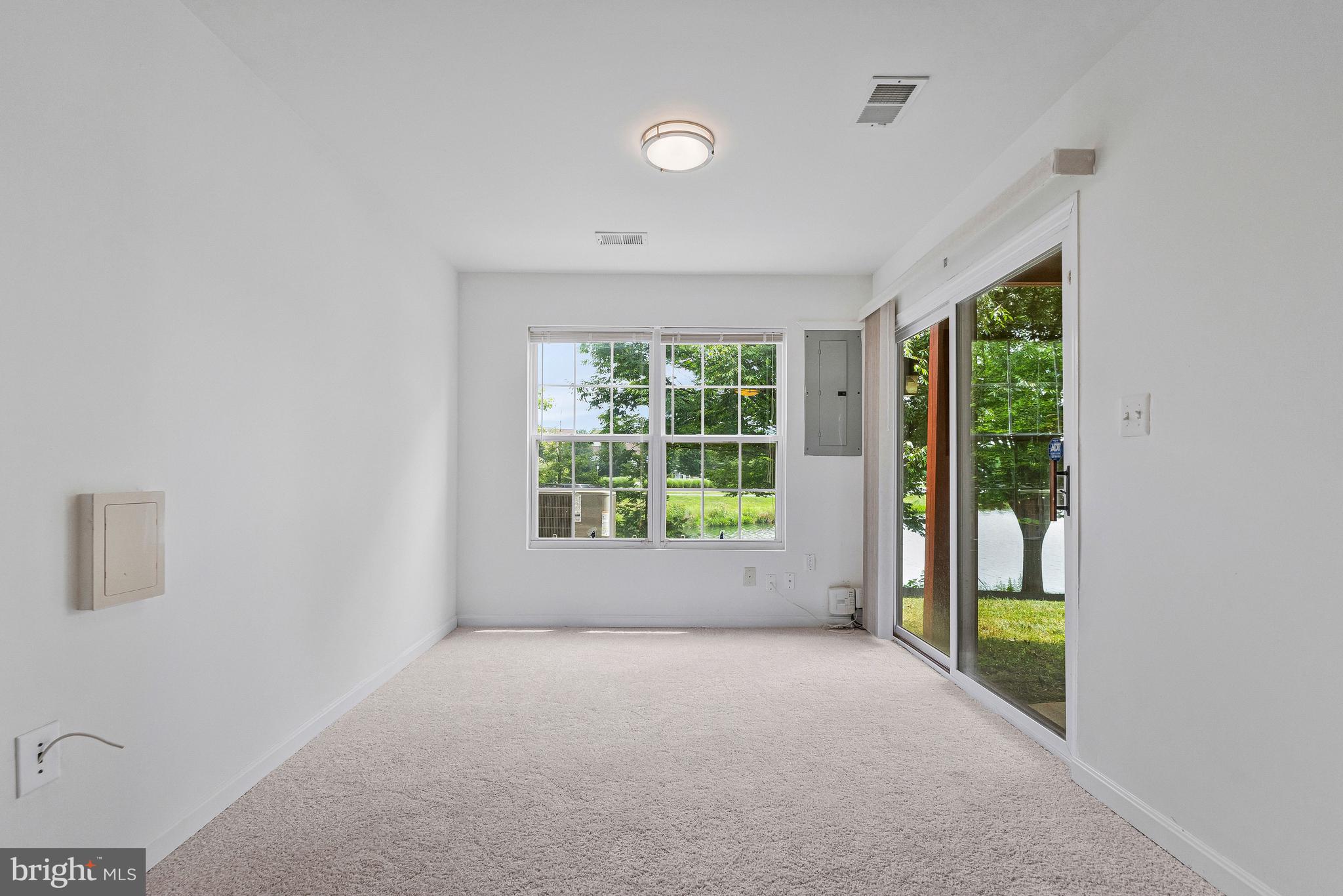 ASHBURN VILLAGE - Residential