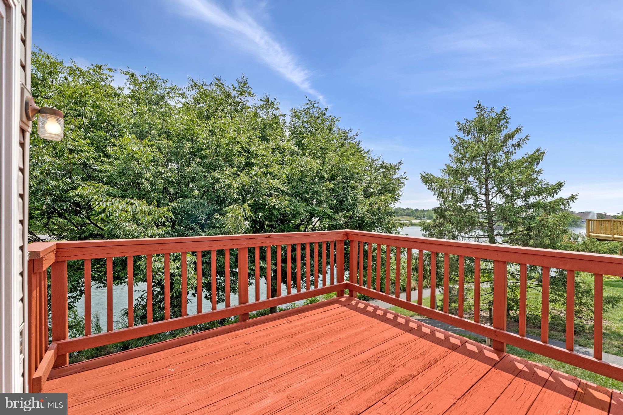 ASHBURN VILLAGE - Residential