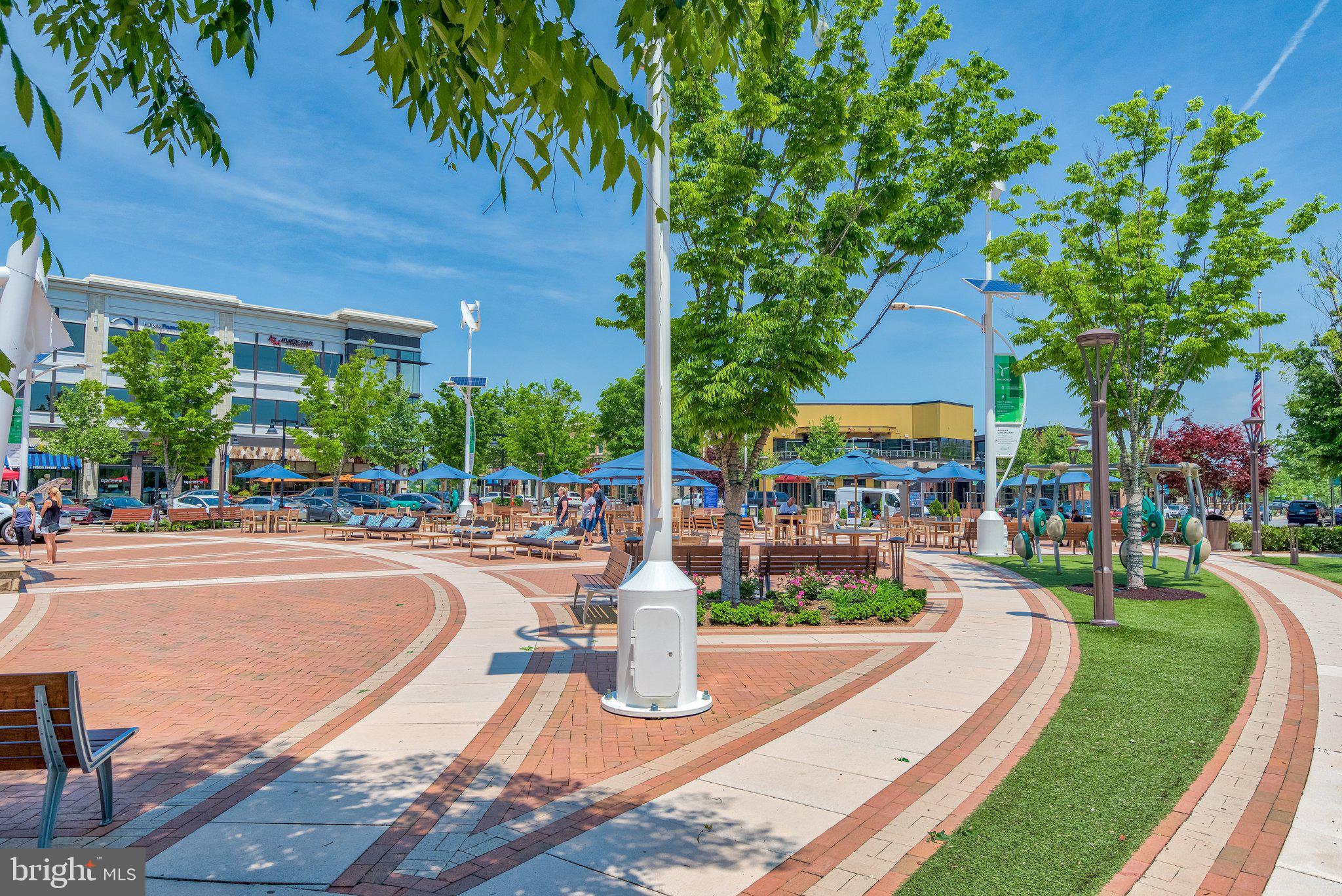 ASHBURN VILLAGE - Residential