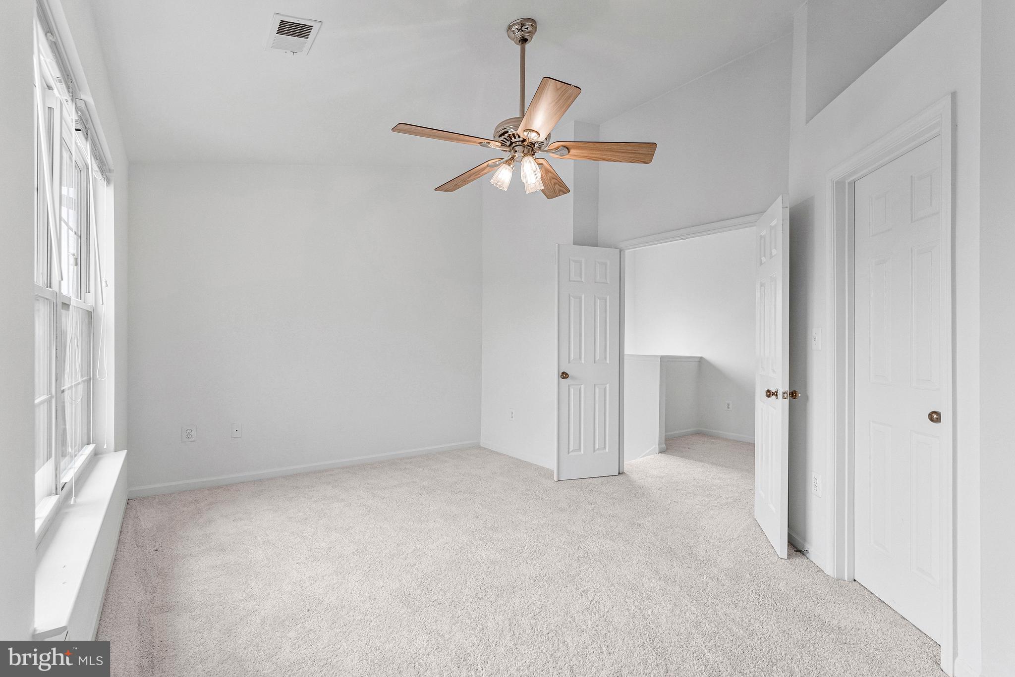 ASHBURN VILLAGE - Residential