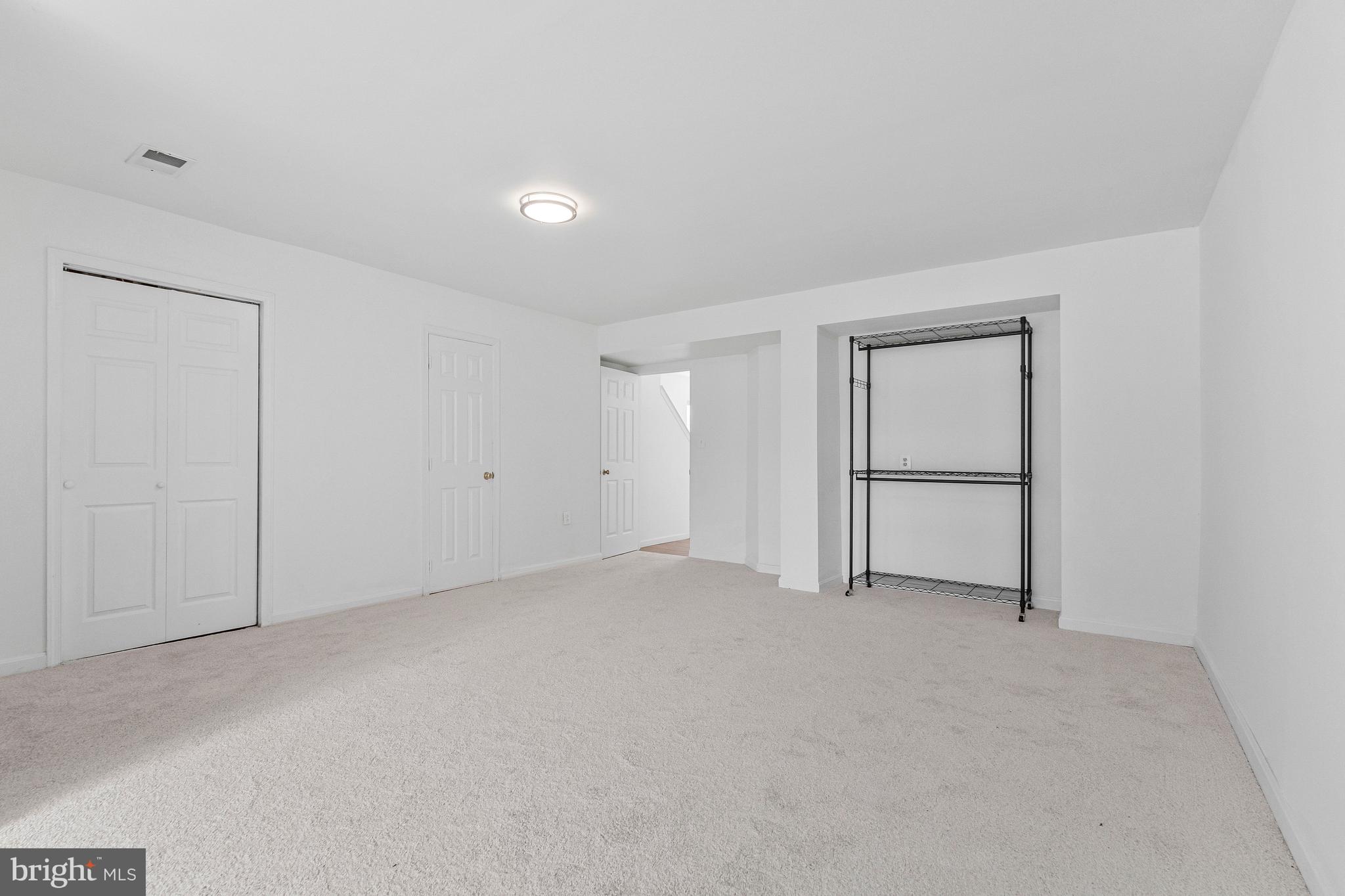 ASHBURN VILLAGE - Residential