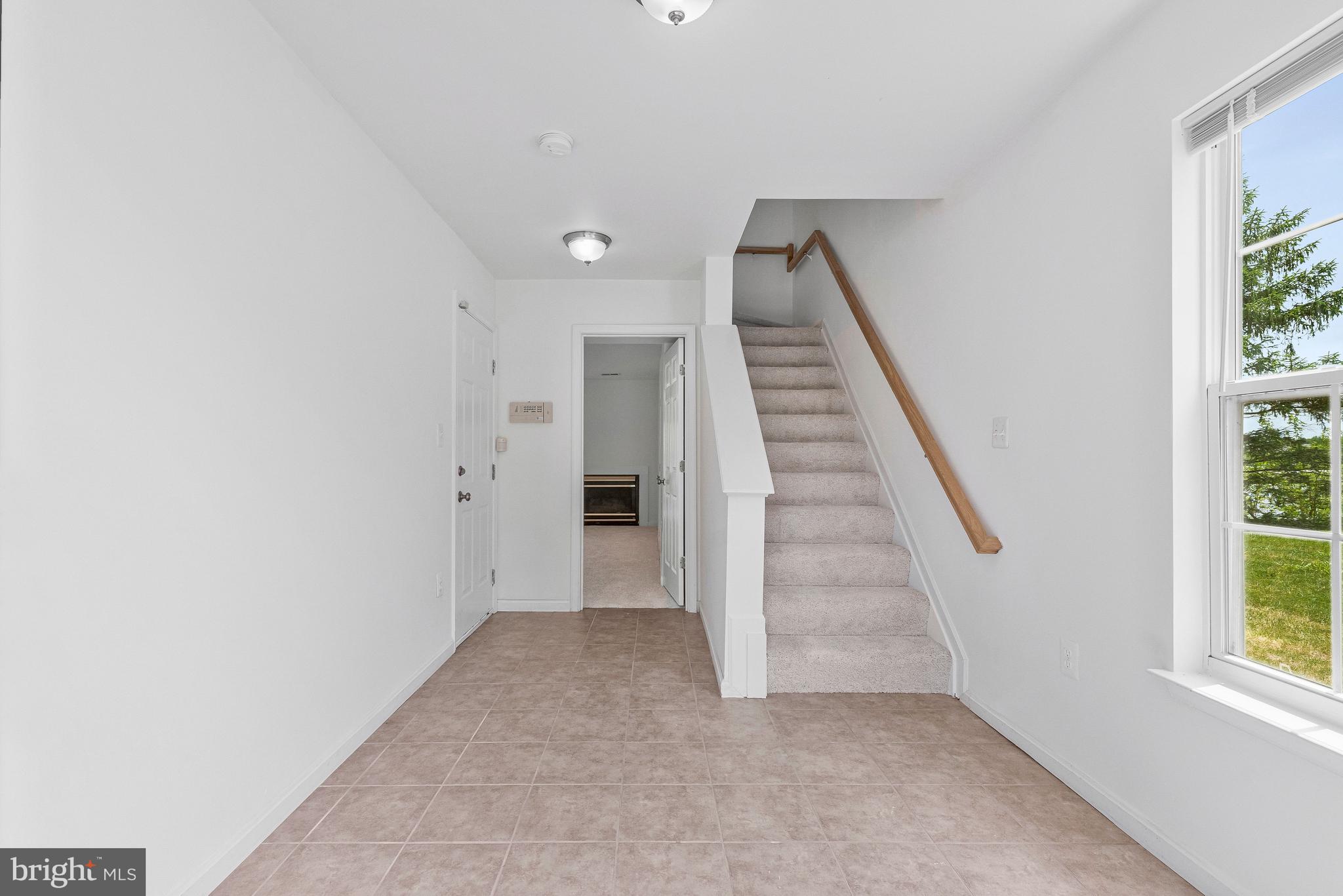 ASHBURN VILLAGE - Residential