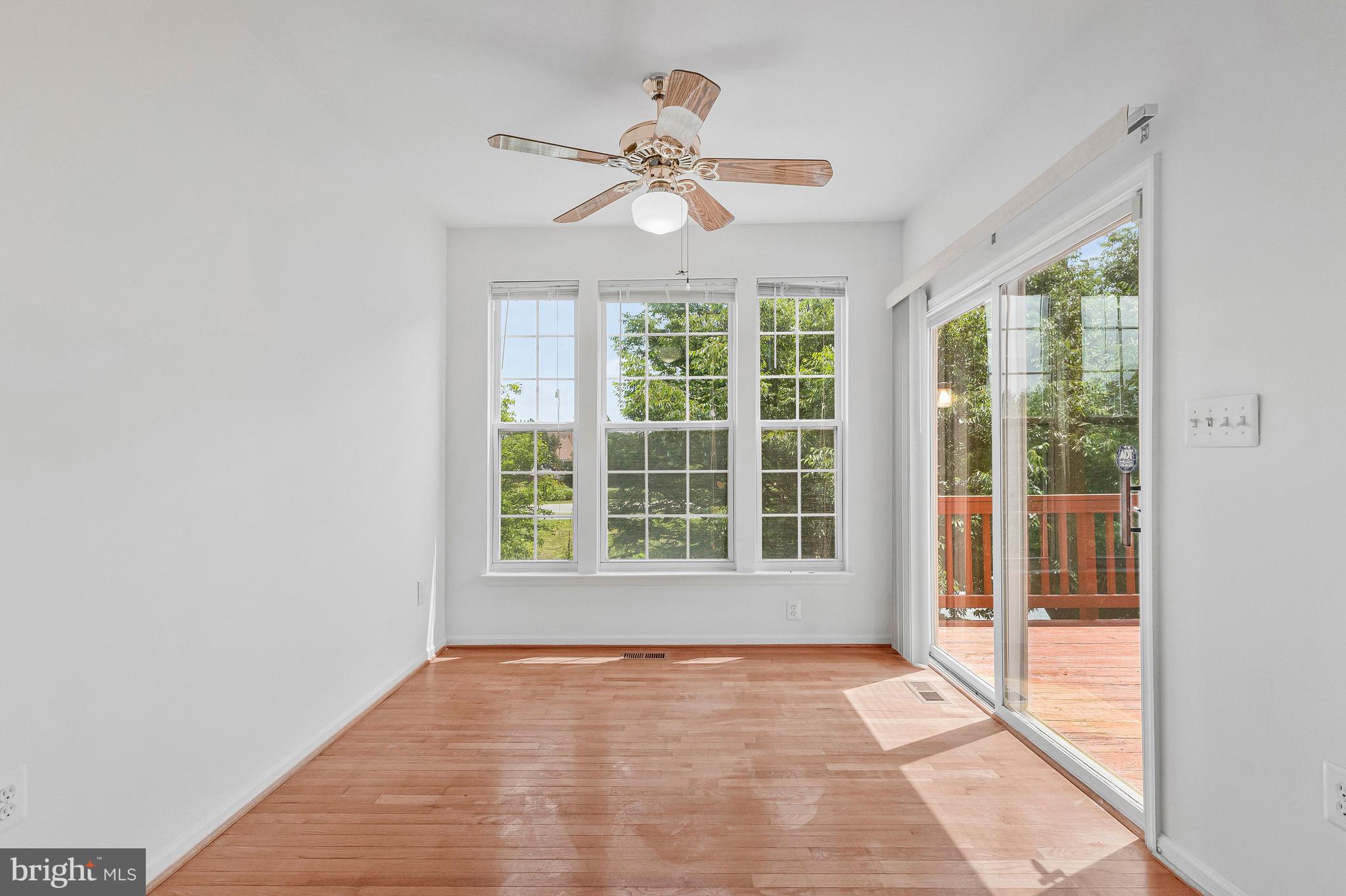 ASHBURN VILLAGE - Residential