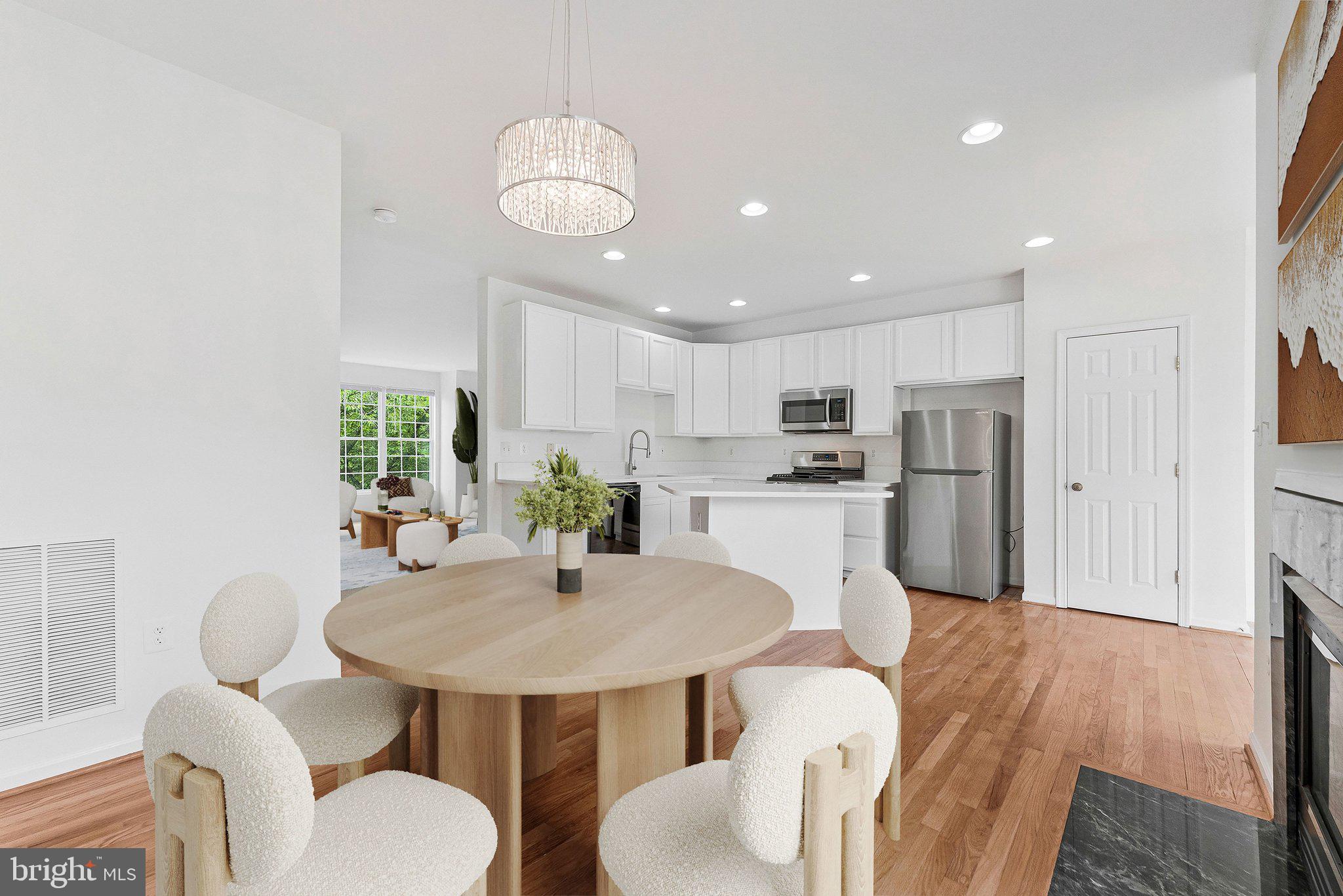 ASHBURN VILLAGE - Residential