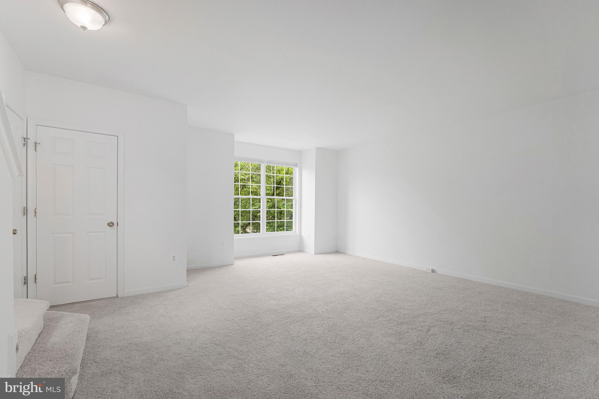 ASHBURN VILLAGE - Residential