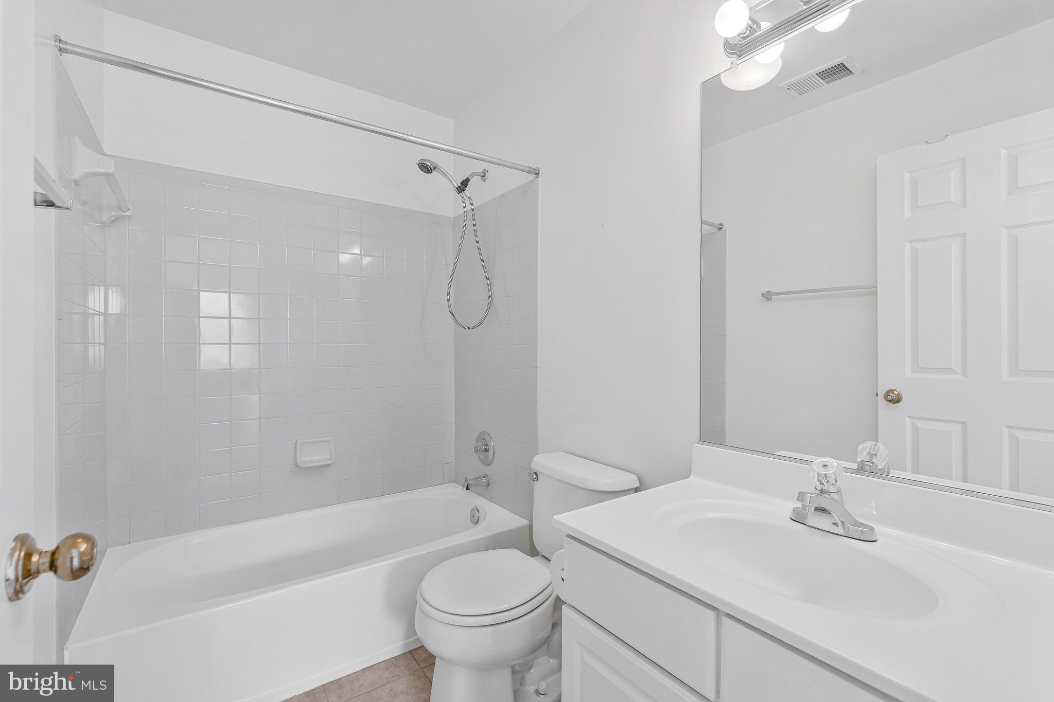 ASHBURN VILLAGE - Residential