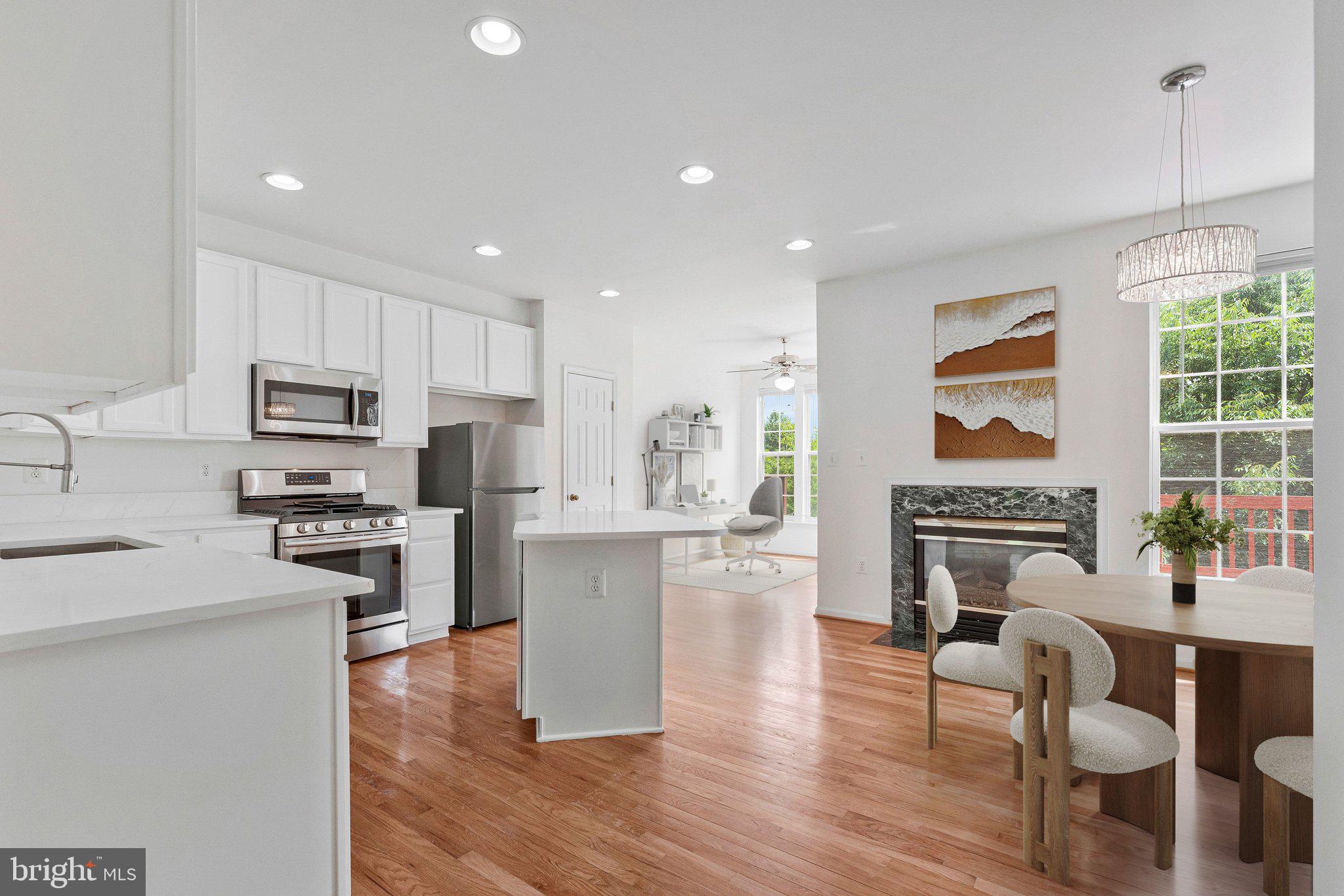 ASHBURN VILLAGE - Residential