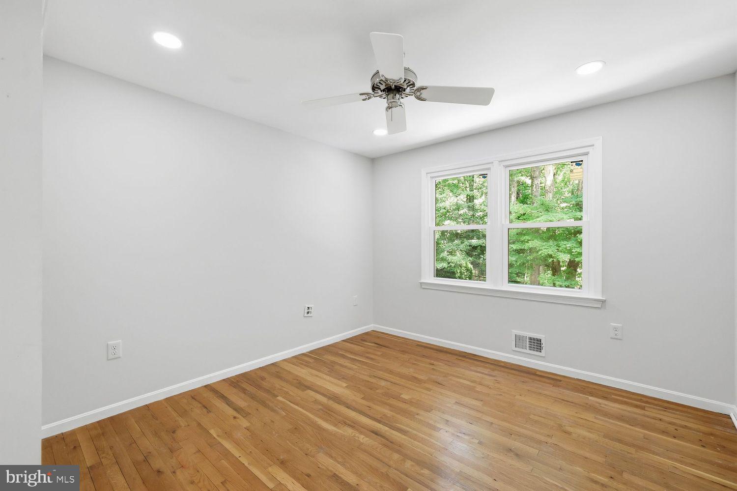 GLENFIELD MANOR - Residential