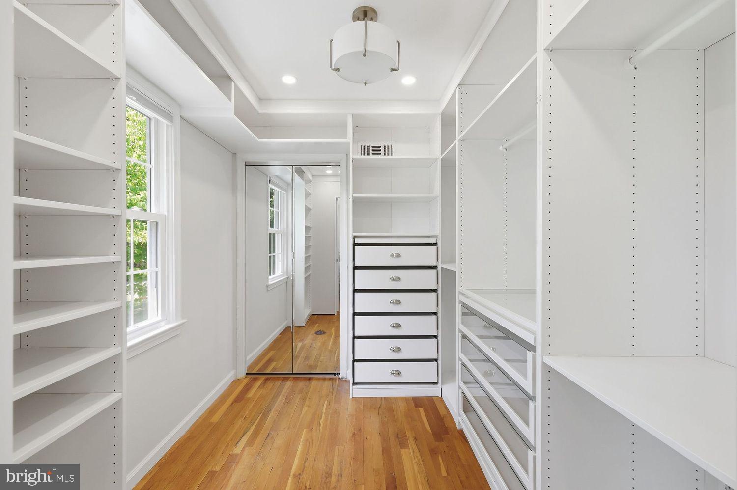 GLENFIELD MANOR - Residential