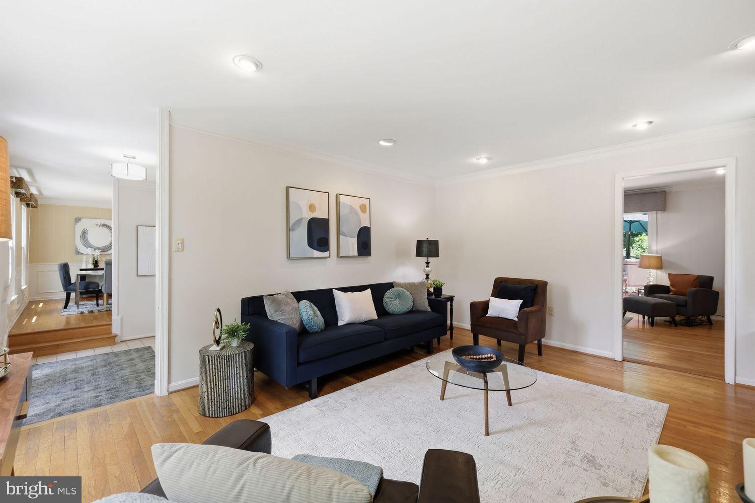 GLENFIELD MANOR - Residential