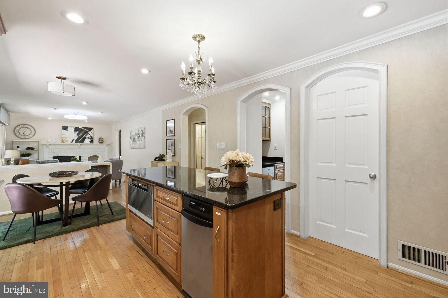 GLENFIELD MANOR - Residential