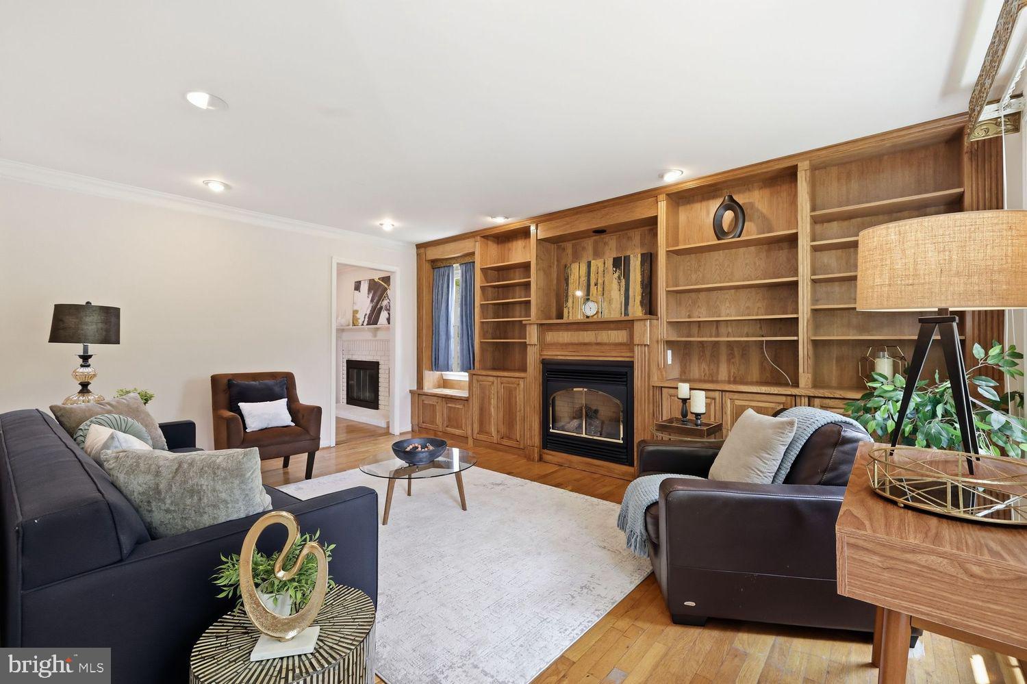 GLENFIELD MANOR - Residential