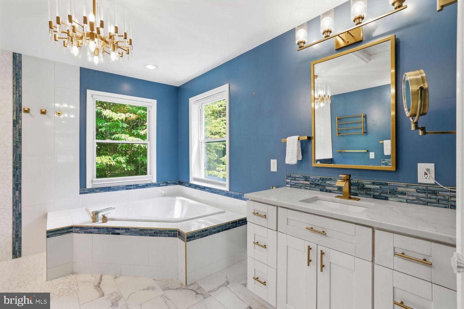 GLENFIELD MANOR - Residential