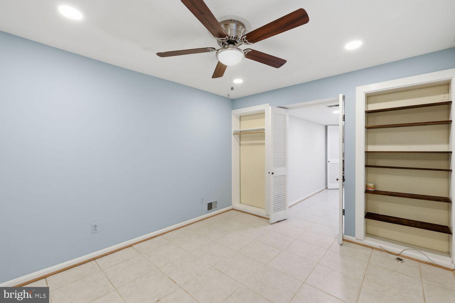 GLENFIELD MANOR - Residential