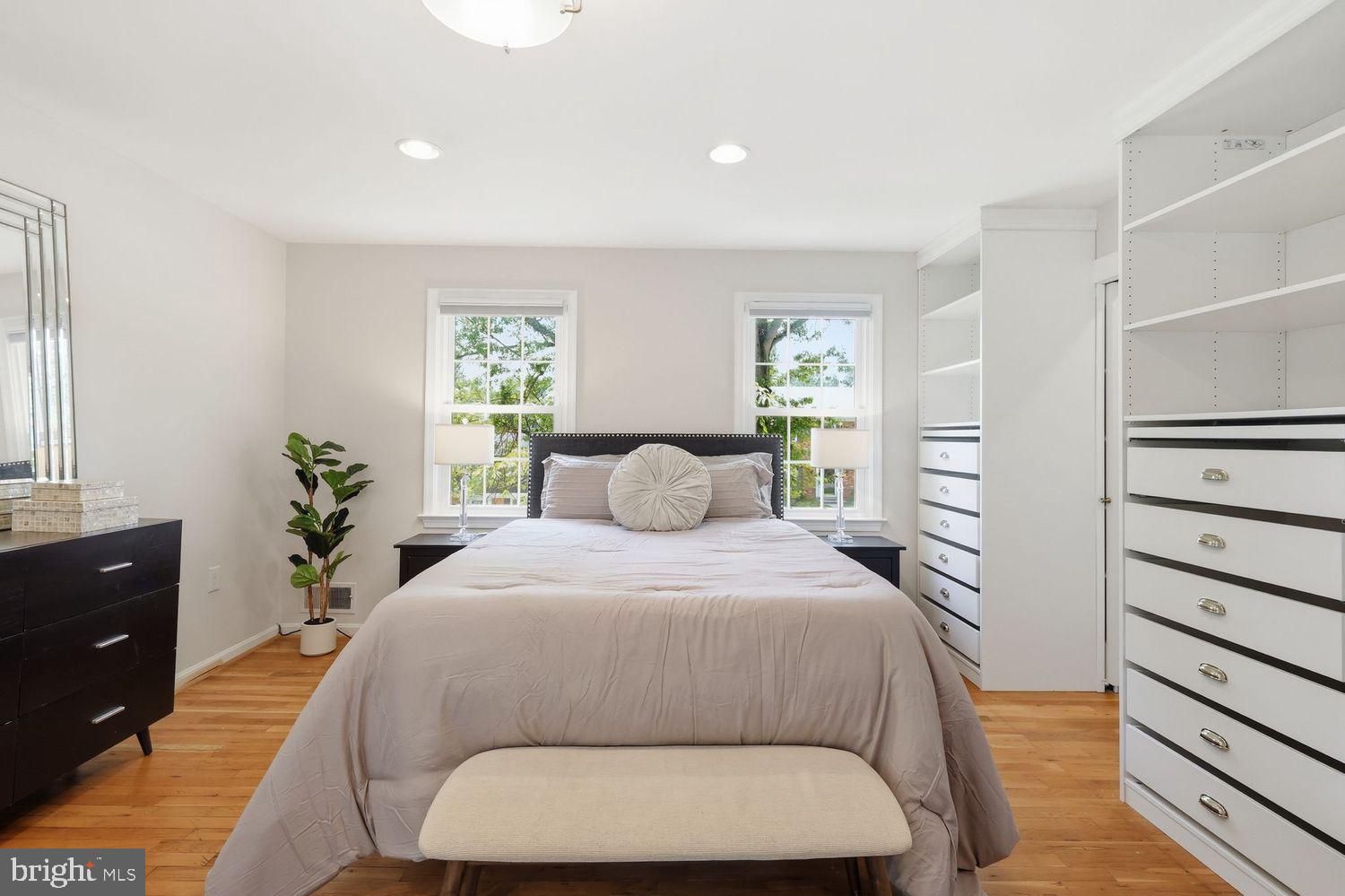 GLENFIELD MANOR - Residential