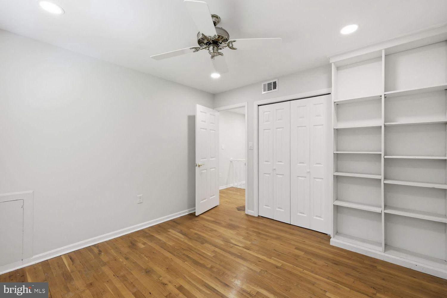 GLENFIELD MANOR - Residential