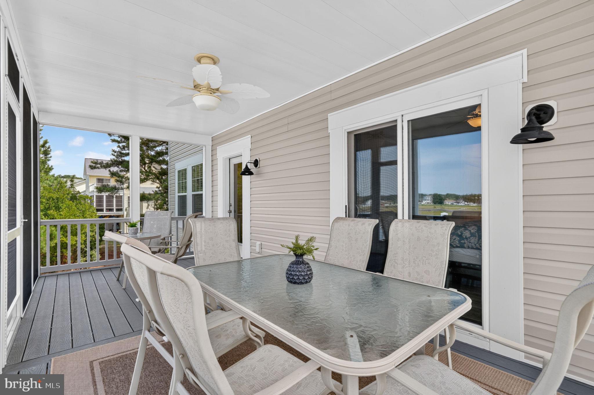 CAPTAIN'S COVE - Residential