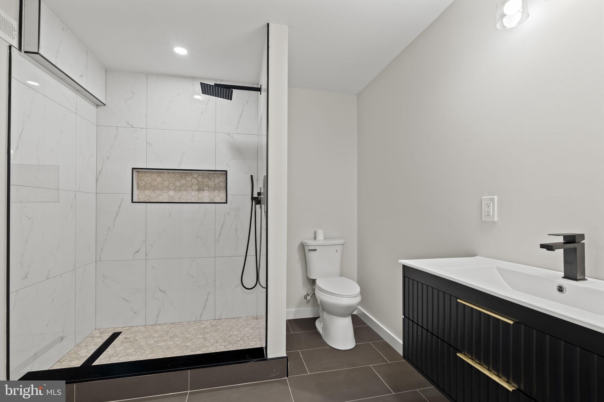 KING OF PRUSSIA - Residential