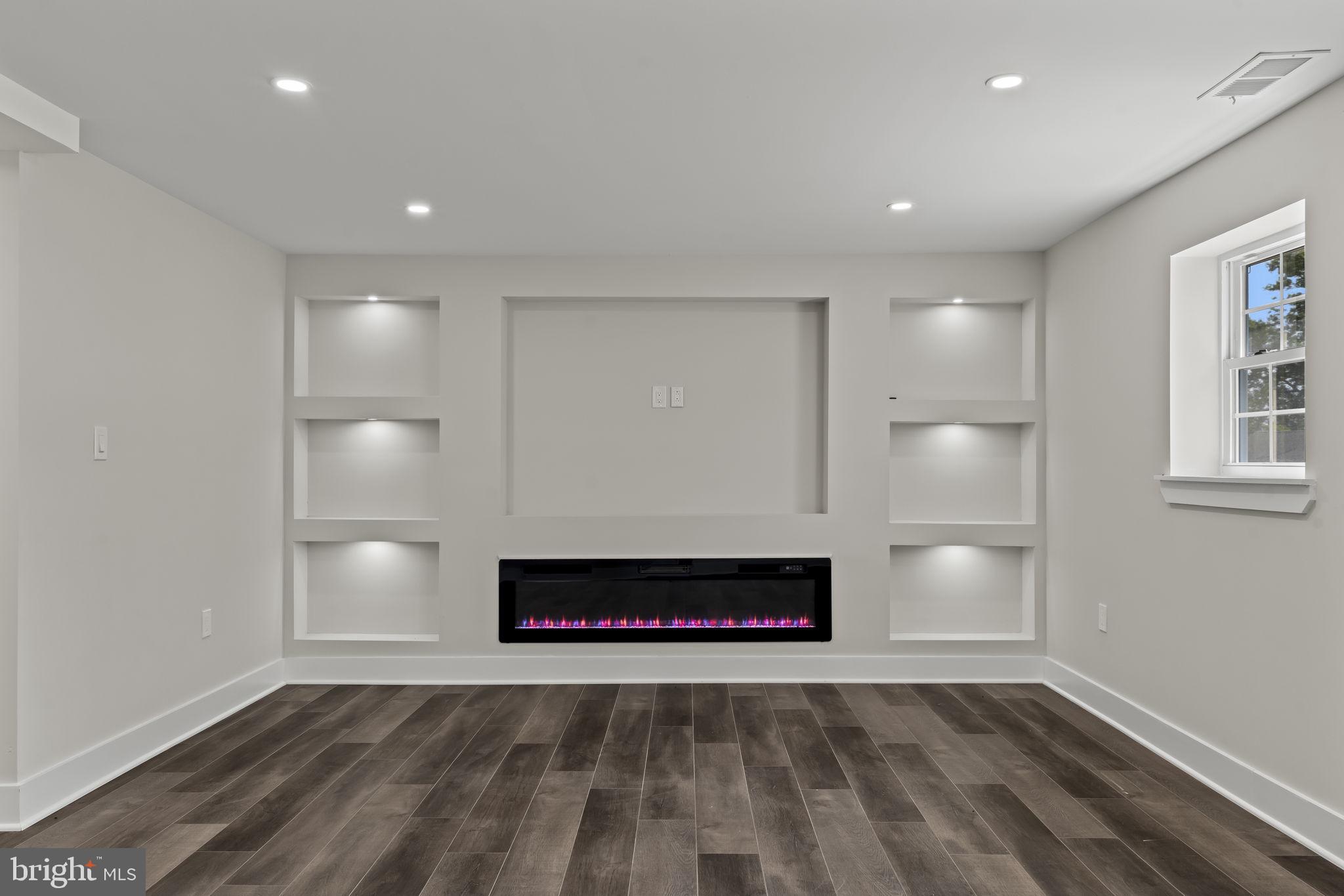 KING OF PRUSSIA - Residential