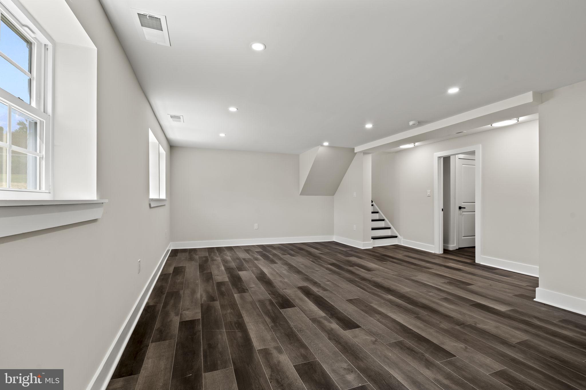 KING OF PRUSSIA - Residential