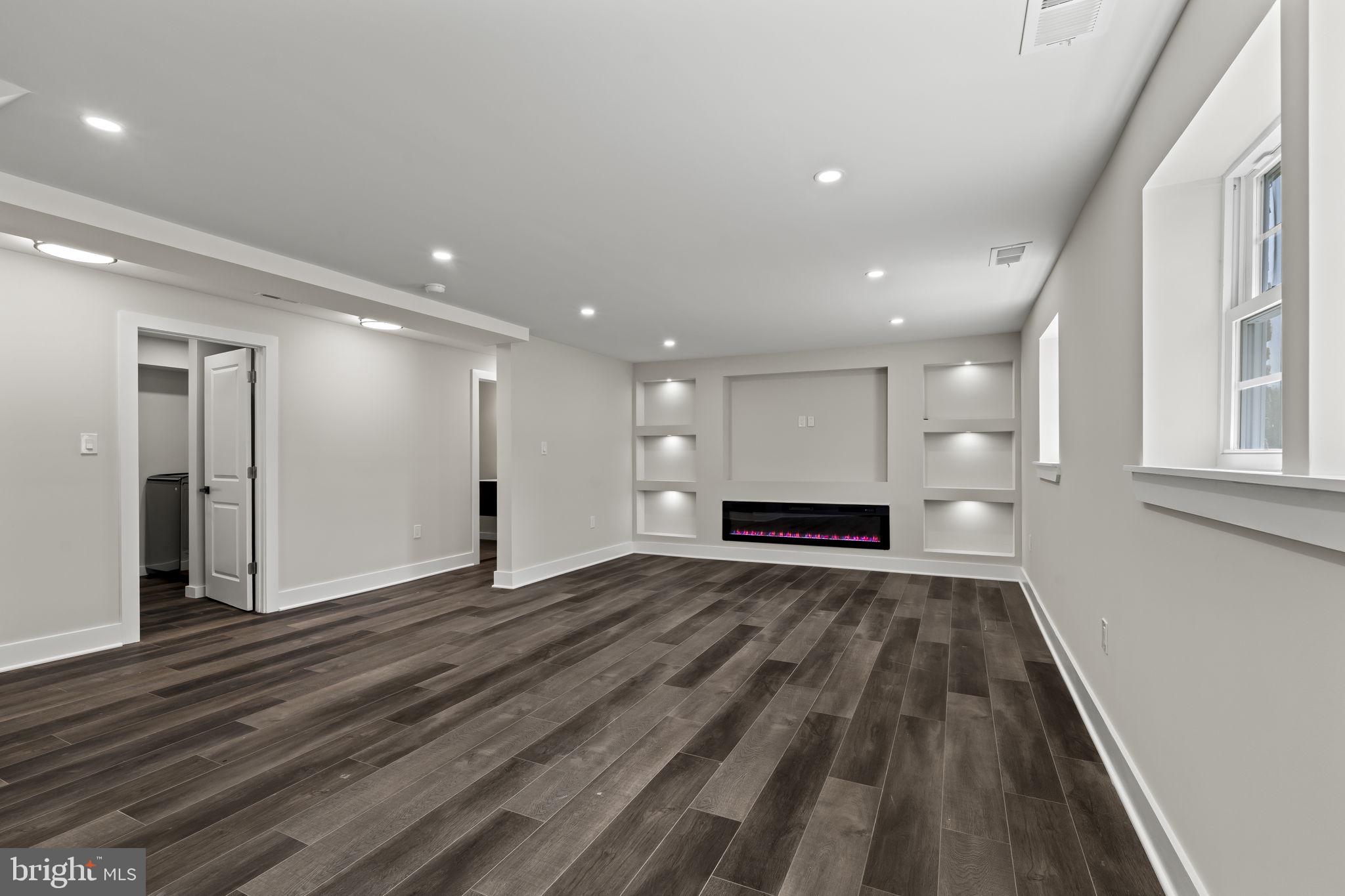 KING OF PRUSSIA - Residential