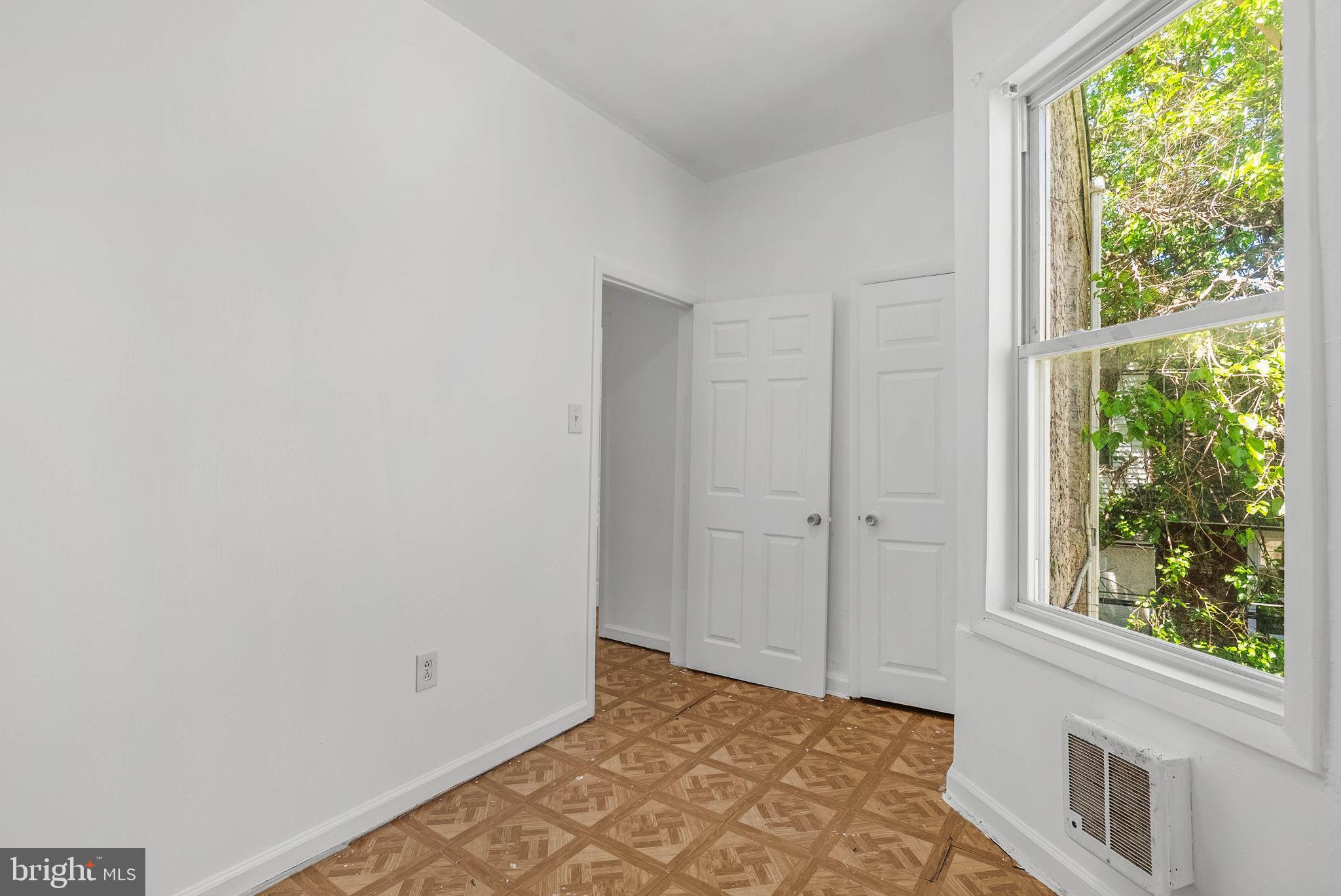 LOGAN - Residential