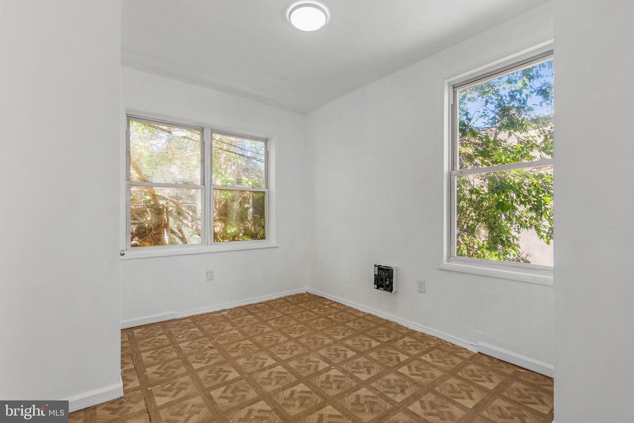 LOGAN - Residential