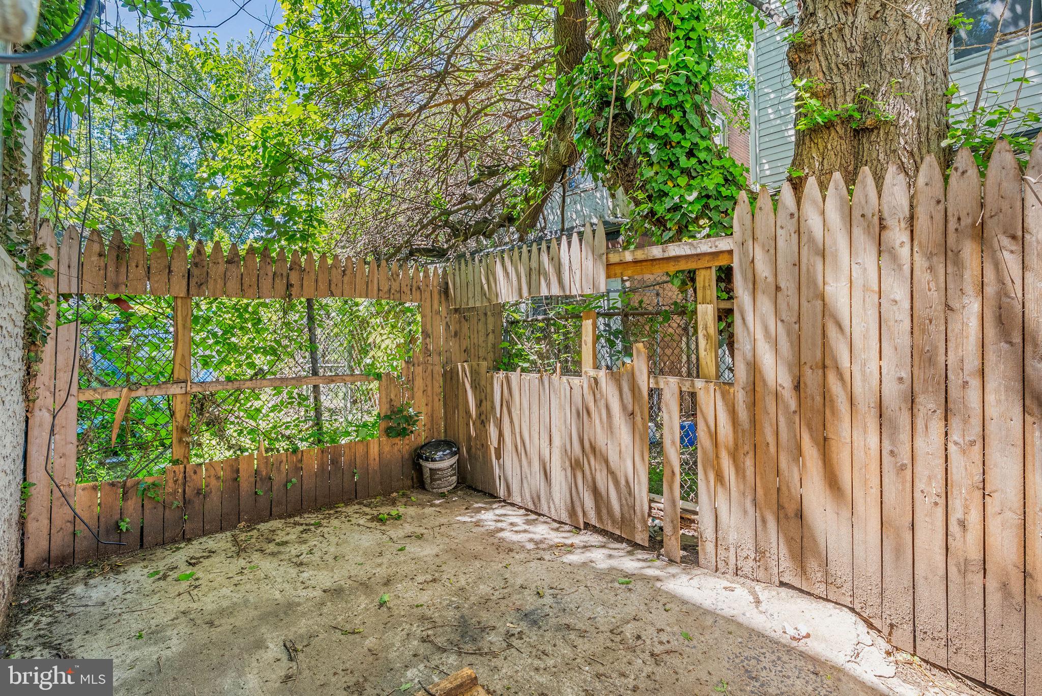 LOGAN - Residential