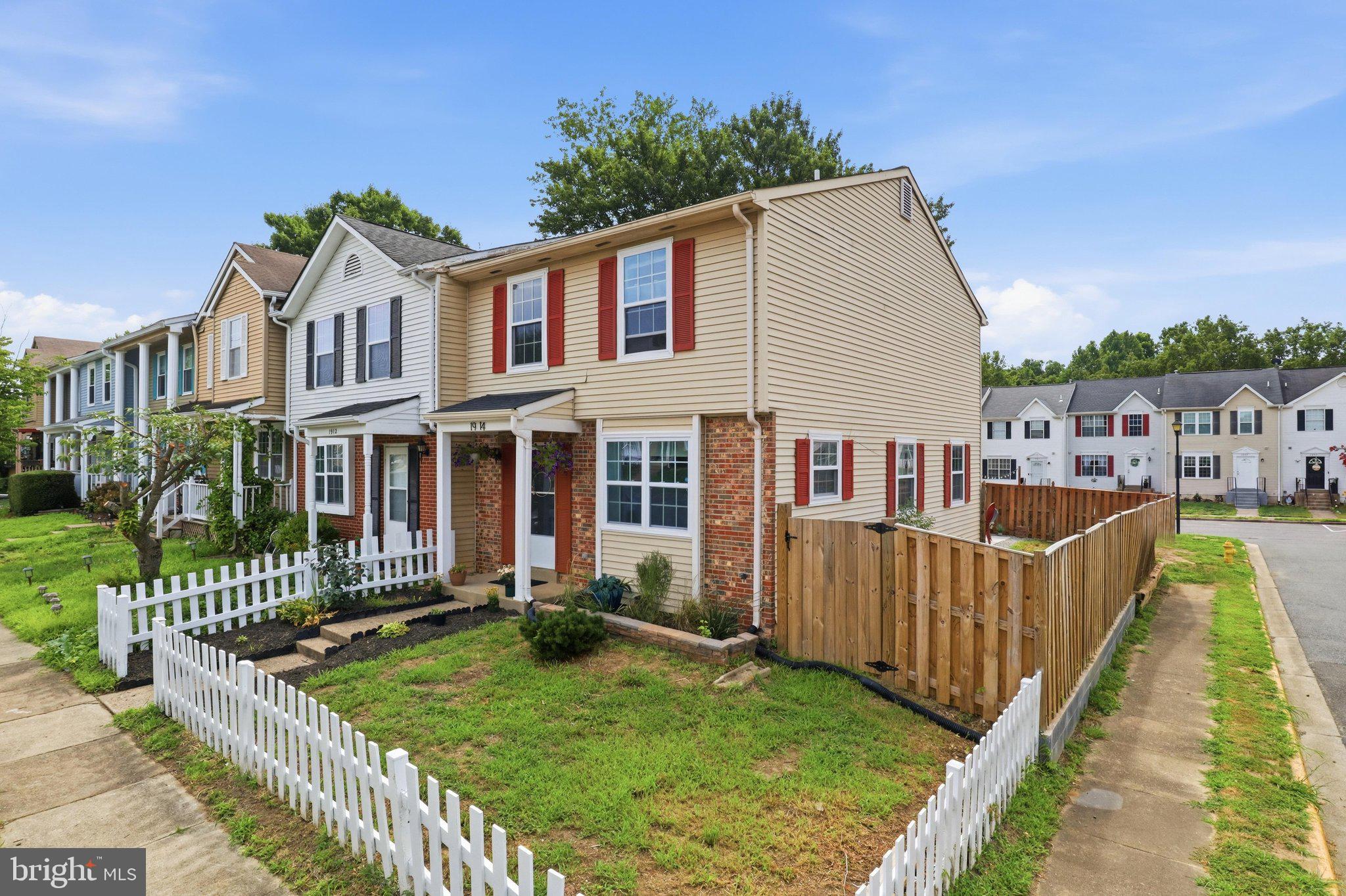 WILLIAMSTOWN - Residential