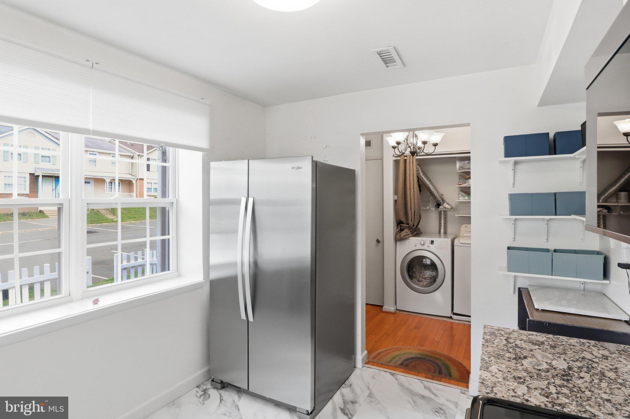 WILLIAMSTOWN - Residential