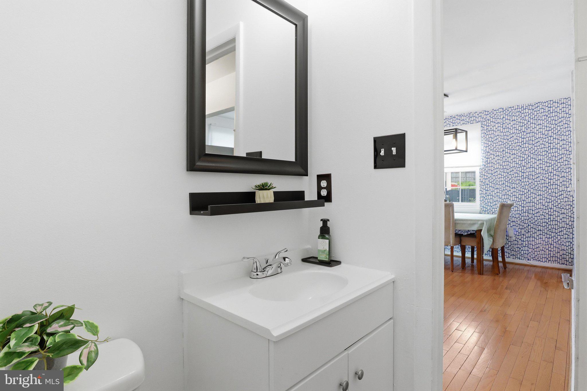WILLIAMSTOWN - Residential