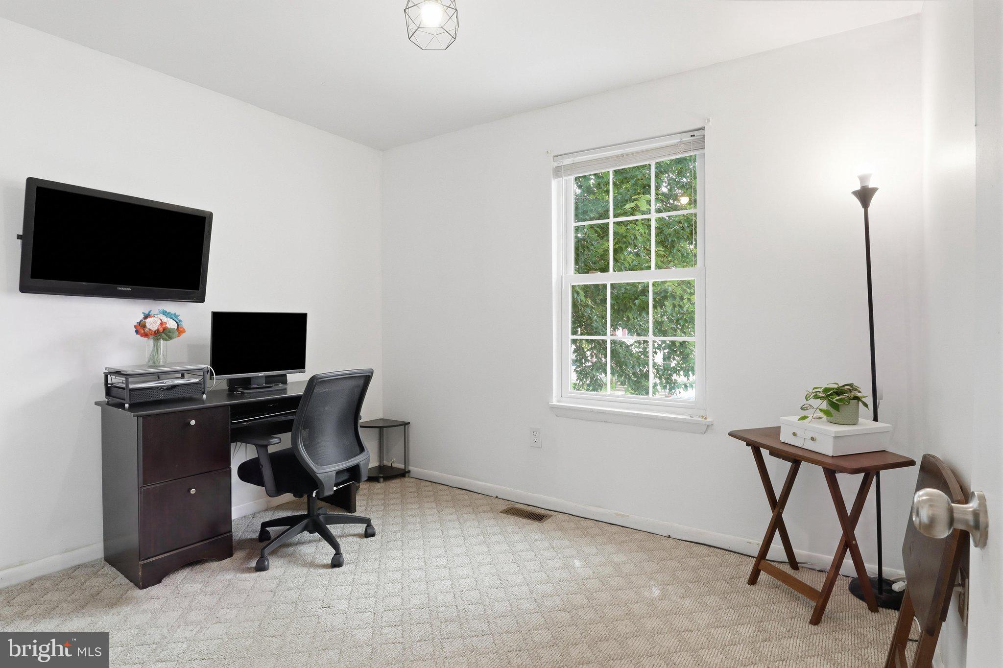WILLIAMSTOWN - Residential
