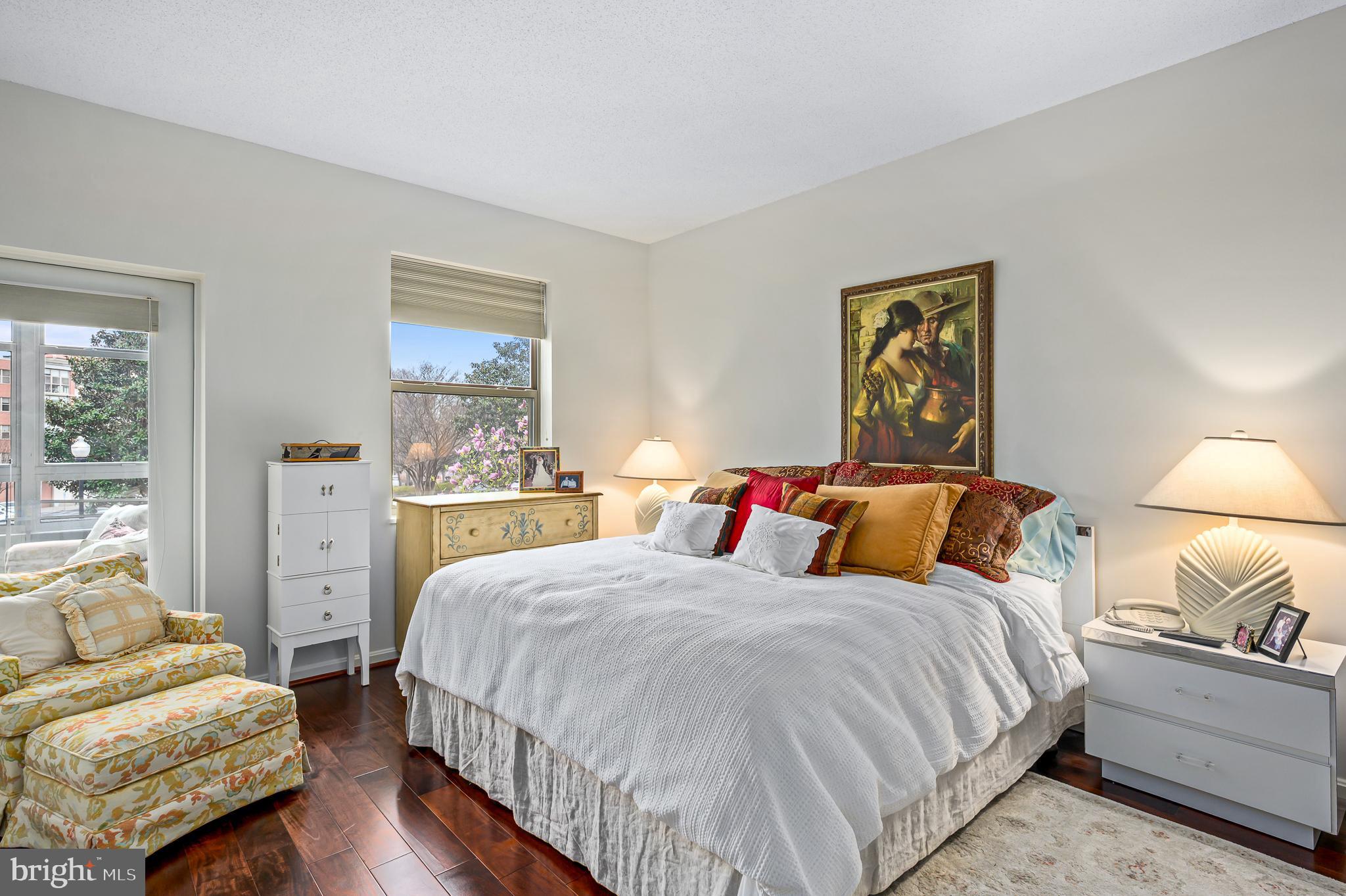 LANSDOWNE WOODS - Residential