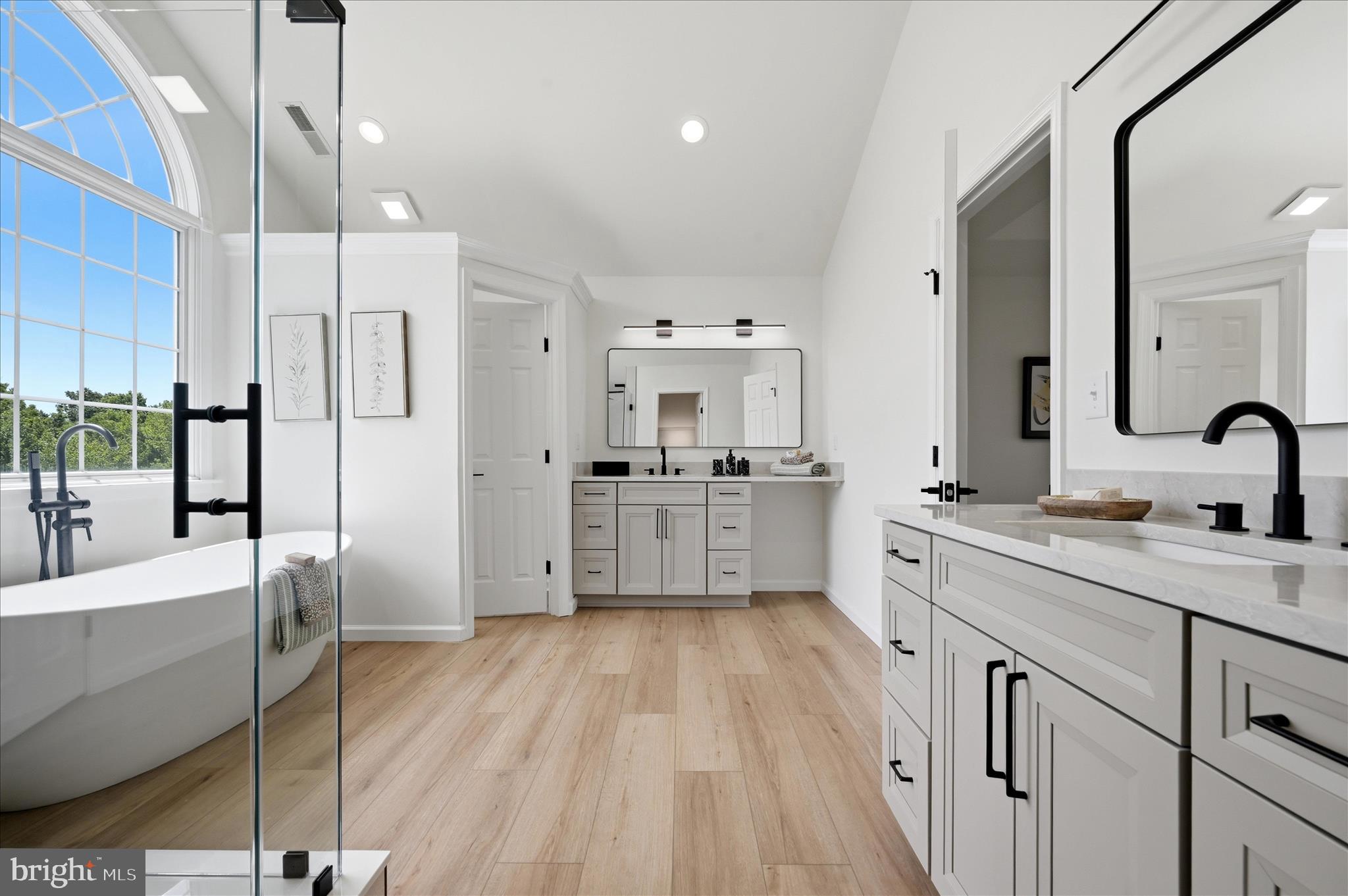 EASTLAND - Residential