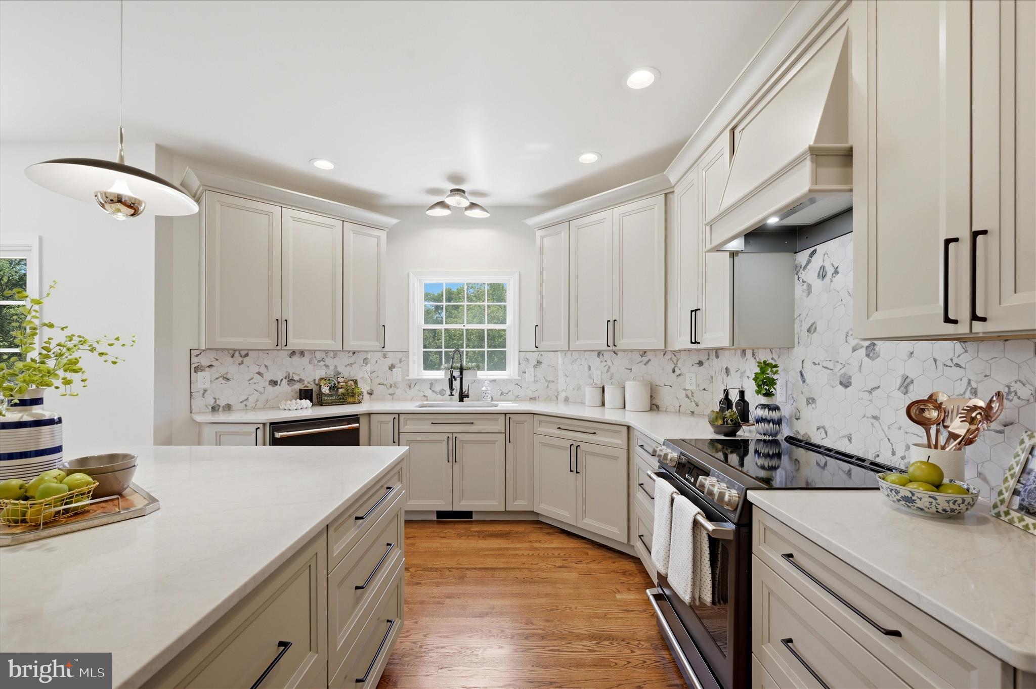EASTLAND - Residential