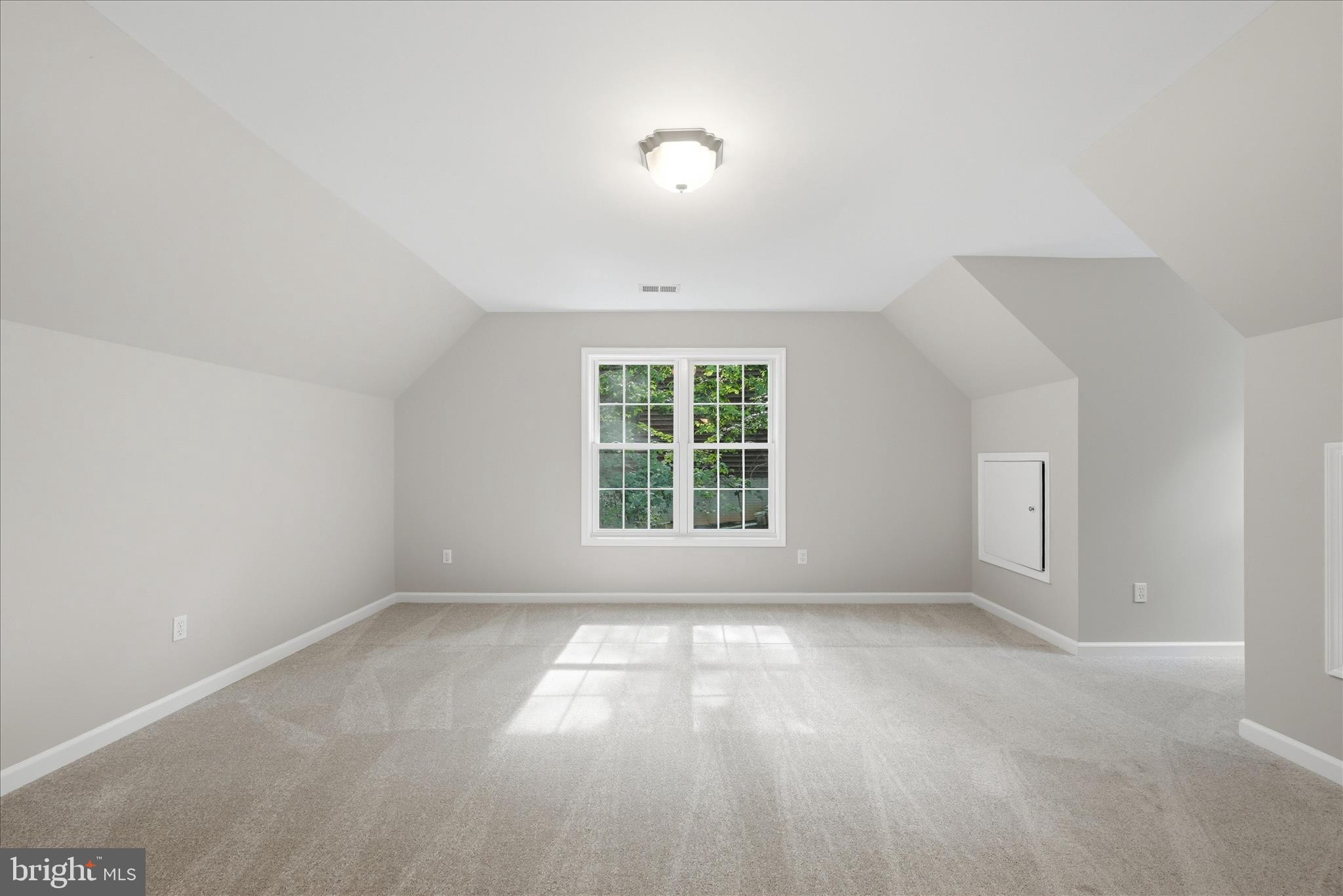 LAKE HOLIDAY ESTATES - Residential