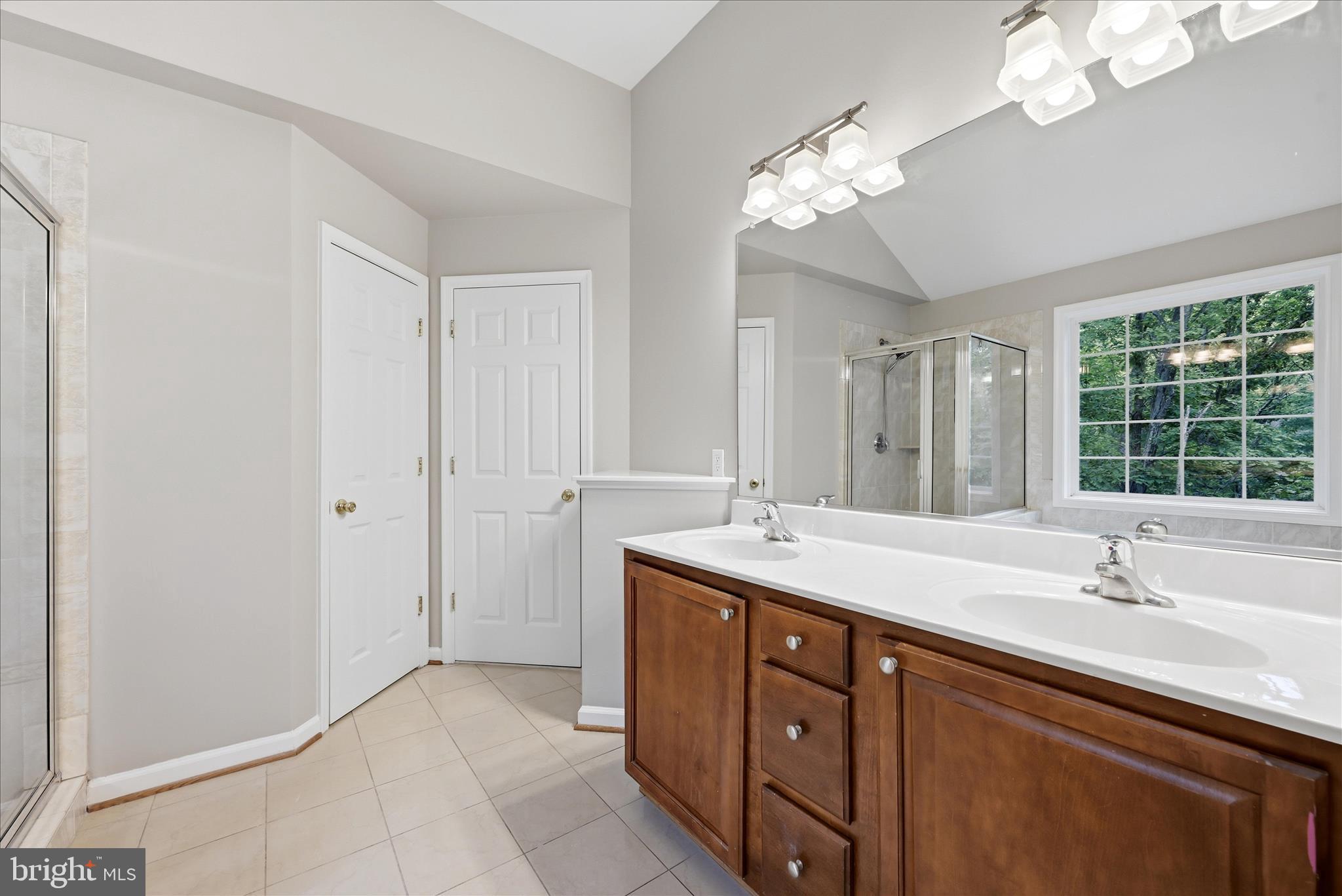 LAKE HOLIDAY ESTATES - Residential
