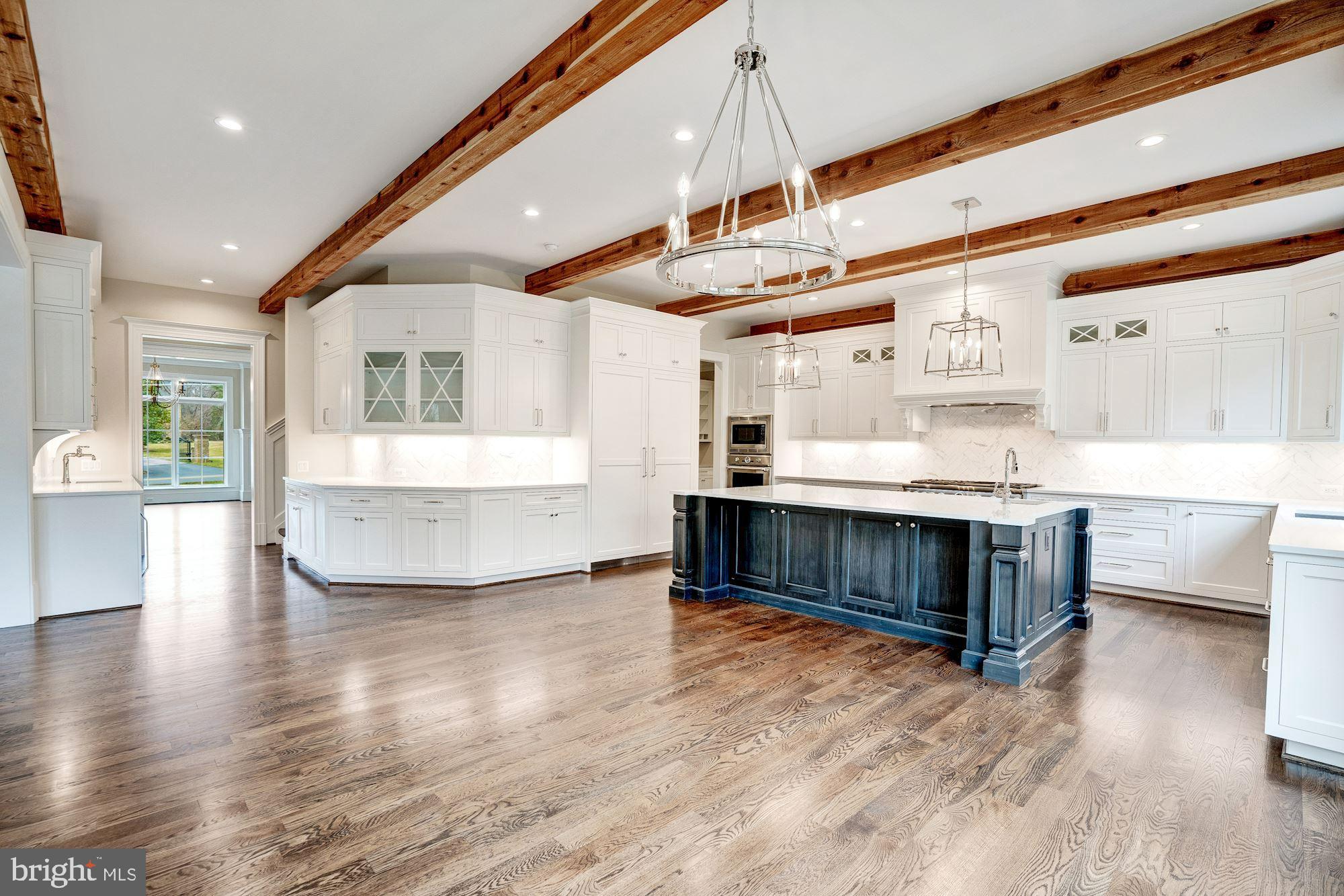 GLENDALE KNOLLS - Residential