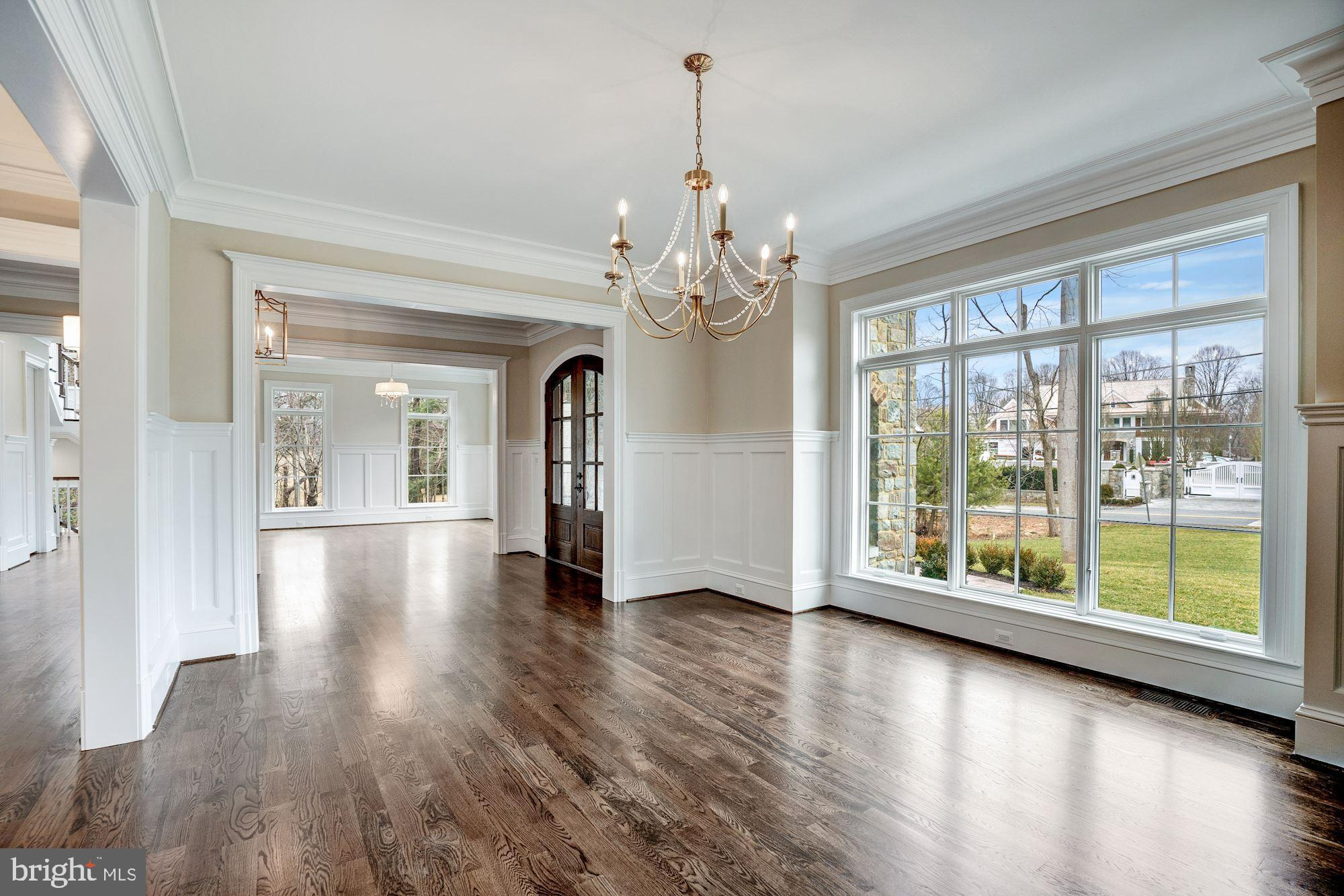 GLENDALE KNOLLS - Residential