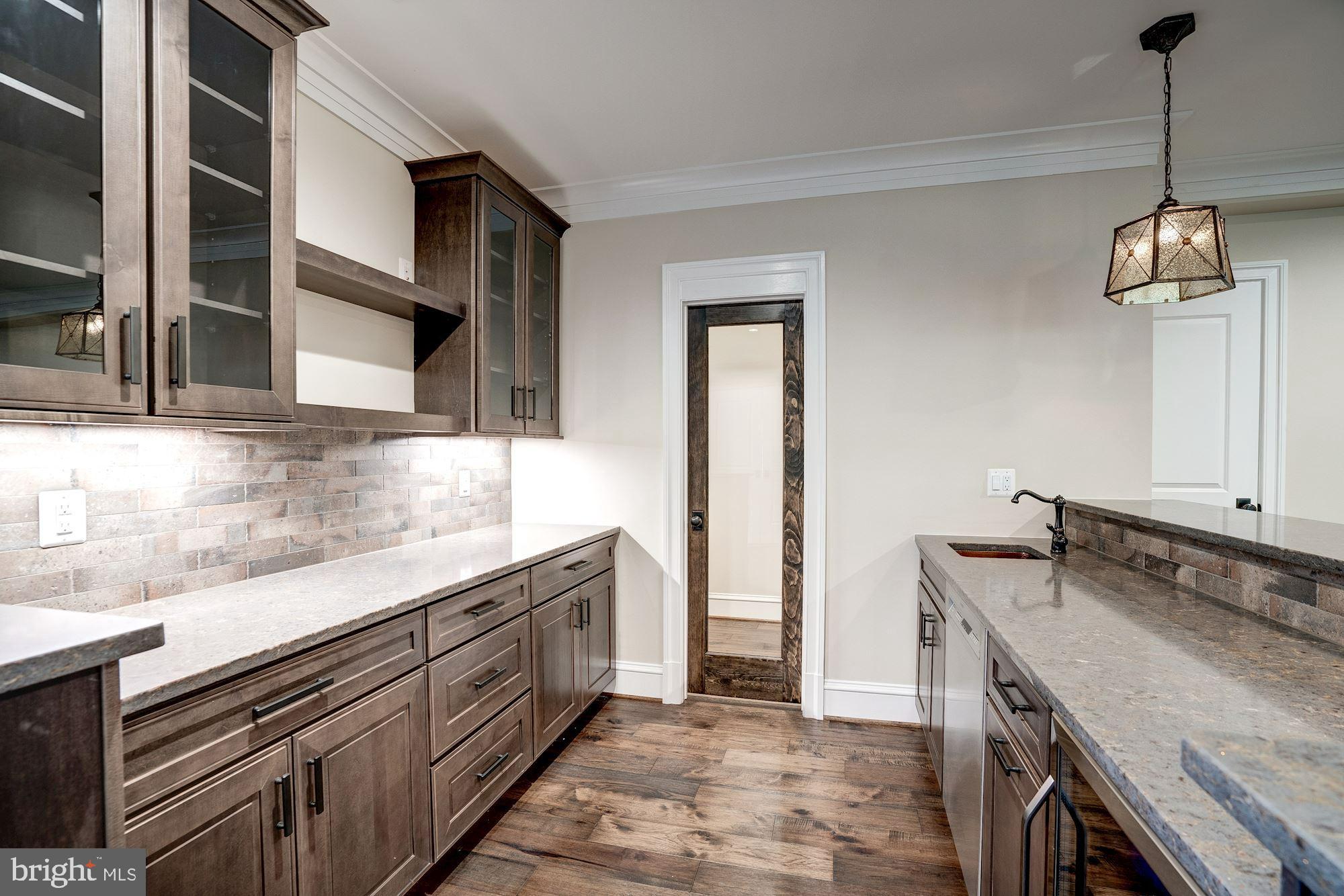 GLENDALE KNOLLS - Residential