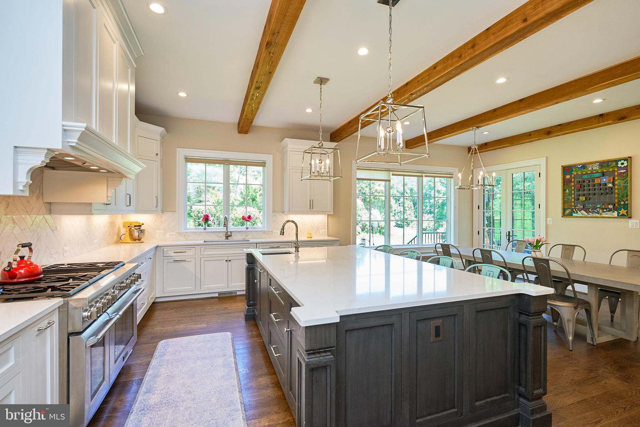 GLENDALE KNOLLS - Residential