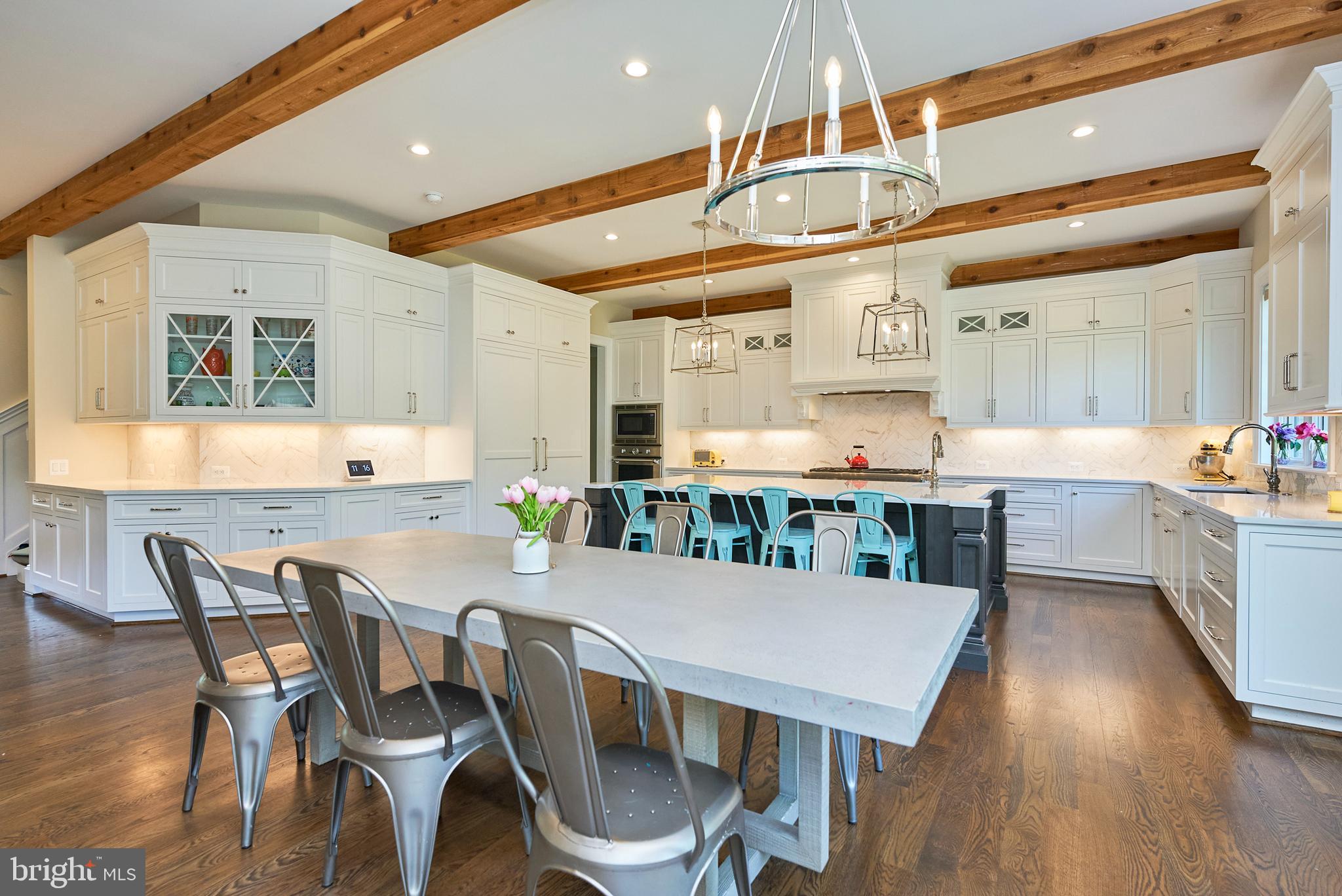 GLENDALE KNOLLS - Residential