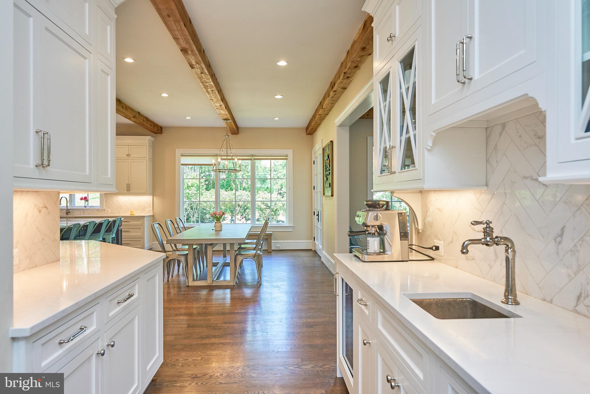 GLENDALE KNOLLS - Residential