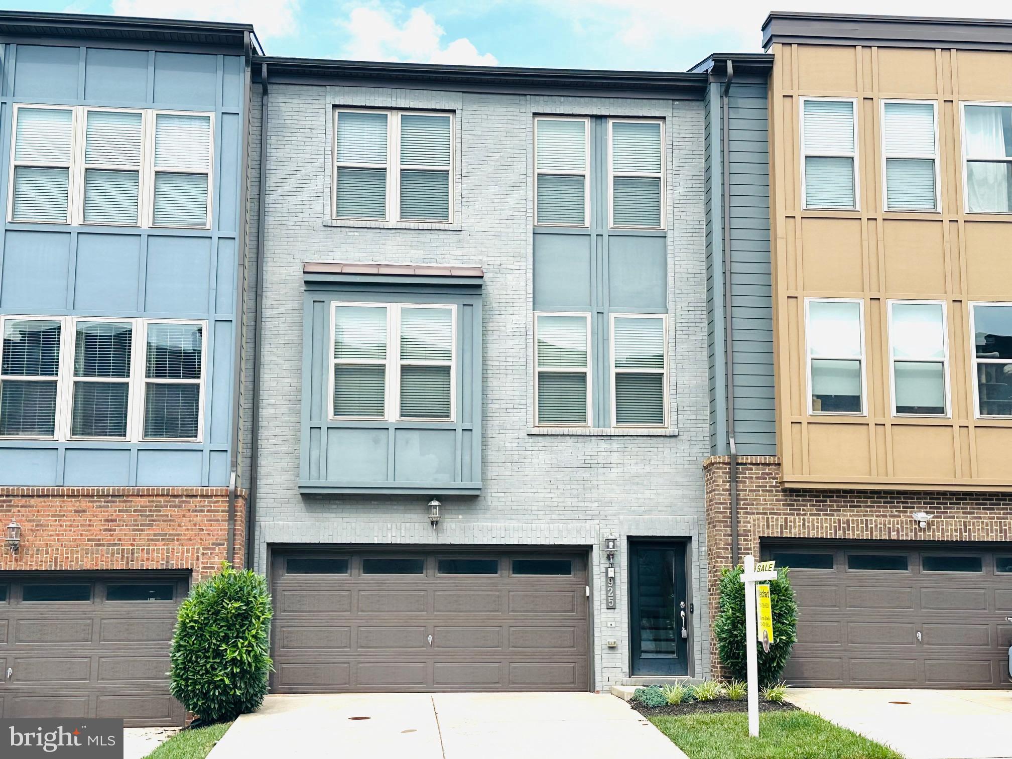 MODERN SUBURBAN TOWNHOUSE IN A RAPIDLY DEVELOPING EXCITING COMMUNITY KNOWN AS MANASSAS GATEWAY.  EVERYTHING YOU NEED FOR EVERYDAY LIFE IS  RELATIVLY NEW:  K-12 SCHOOLS, GMU CAMPUS, REC CENTERS, SHOPPING, ENTERTAINMENT, AND HIGH-TECH INCUBATORS.  AND IF ITS NOT HERE, MANASSAS GATEWAY HAS EASY ACCESS TO DULLES AIRPORT, VRE, POTOMAC MILLS, CENTREVILLE, CHANTILLY,  HASTING MARKET,  AND OLD TOWN MANASSAS VIA  A NETWORK OF NEW 4+ LANE ROADS TO RTS 66, 95, 234,  AND 28.   LOCATED IN THE LANDING AT CANNON BRANCH DEVELOPMENT ON A NO-THROUGHPUT STREET.   THIS 3 LEVEL TOWNHOUSE IS SPACIOUS (2,500 SF), HAS MORE THAN 300 SF OF OUTDOOR DECK SPACE FOR RELAXING AND ENTERTAINING, OPEN ARCHITECTURE THROUGHOUT THE MAIN LEVEL, MANY  CONVIENCES SUCH AS CENTRAL VAC, UPPER-LEVEL LAUNDRY AND UPGRADES TO CABINETS, FLOORING, COUNTERTOPS,  APPLIANCES,   SHOWERHEADS AND SECURITY SYSTEM THAT PROJECT HIGH LEVELS  OF QUALITY,  LUXURY, AND SECURITY.   THIS TOWNHOUSE IS ONLY 7 YEARS OLD BUT IS IN "MINT" CONDITION.   A "MUST SEE" BUT YOU WILL NEED YOUR REAL ESTATE AGENT TO COORDINATE A SHOWING AT YOUR CONVIENCE OR YOU CAN CHECK IT OUT WITHOUT AN AGENT AT ONE OF OUR PLANNED WEEKEND OPEN HOUSES.