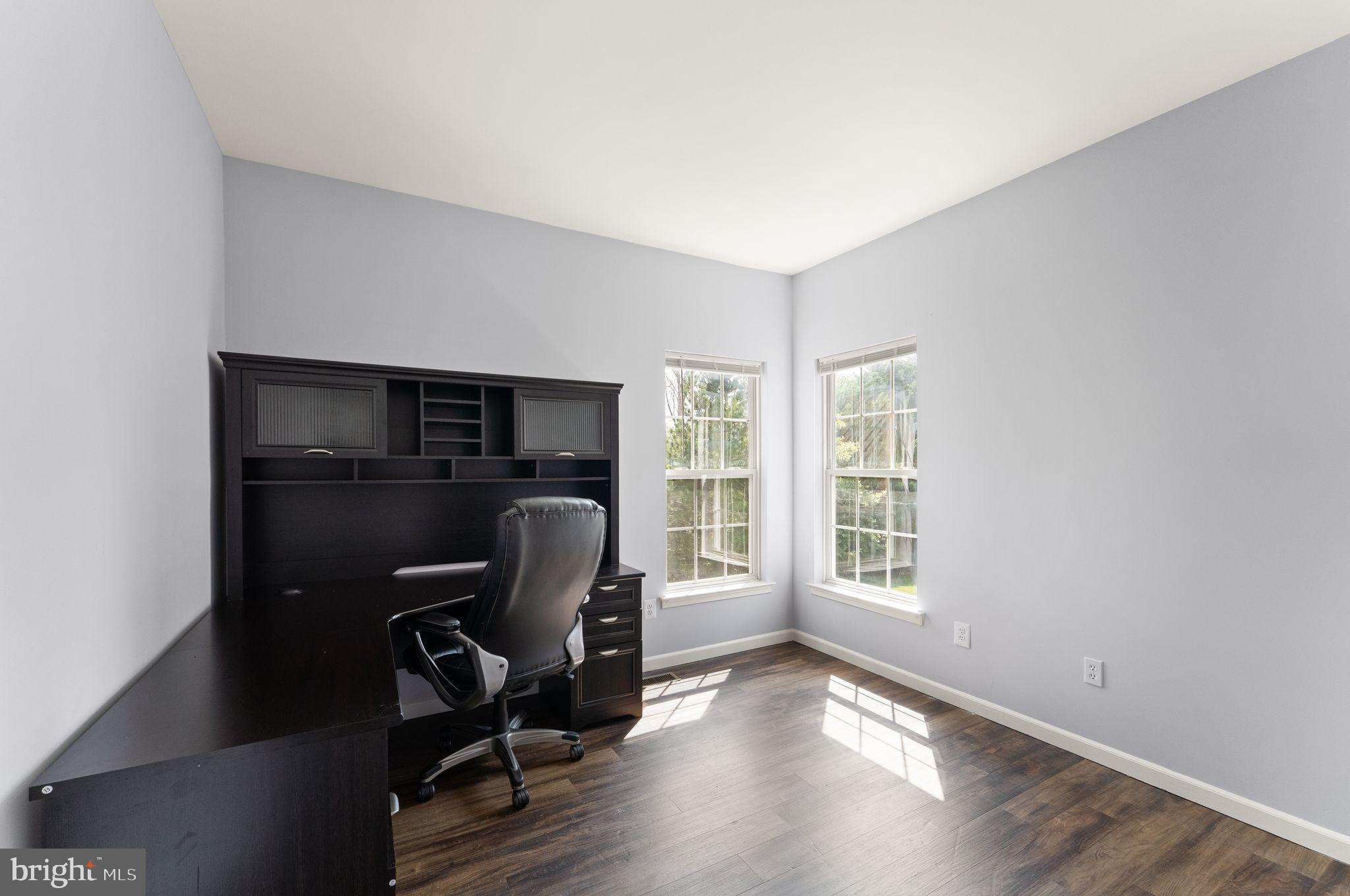 NEW TOWN MEADOWS - Residential