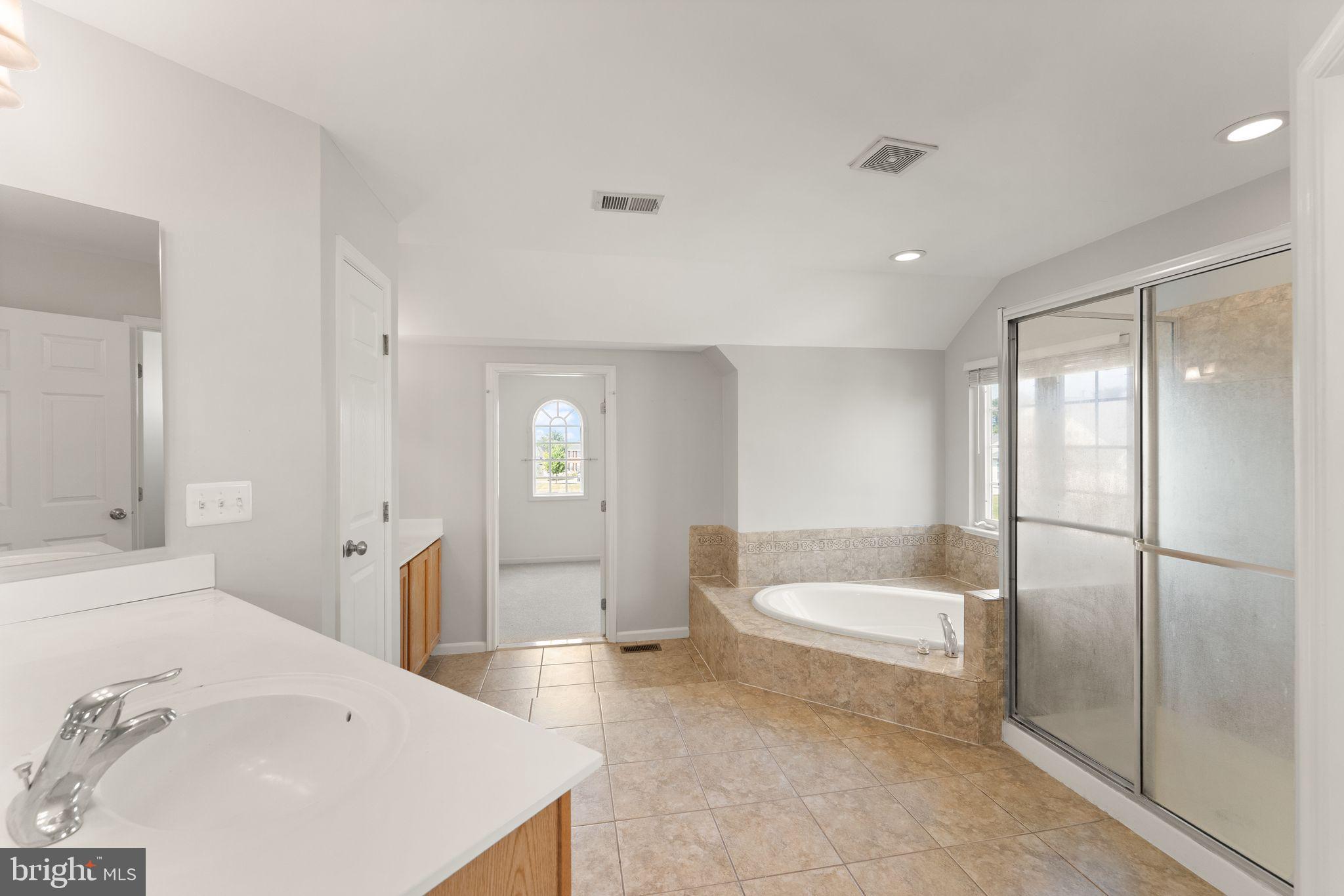 NEW TOWN MEADOWS - Residential