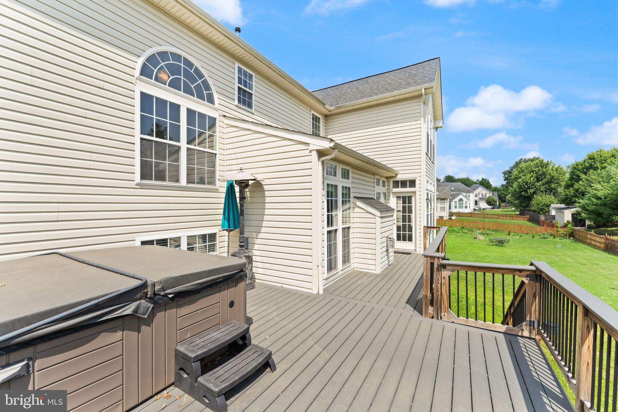 NEW TOWN MEADOWS - Residential