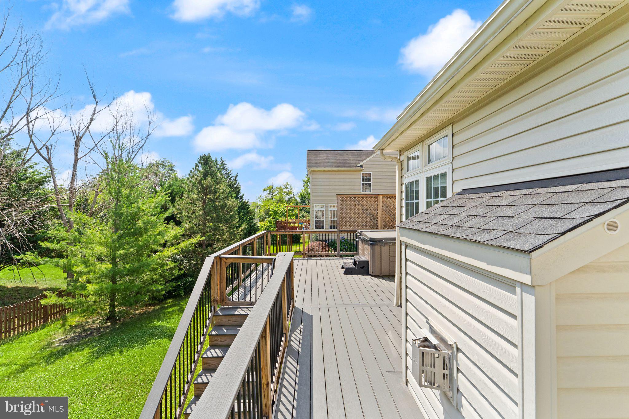 NEW TOWN MEADOWS - Residential